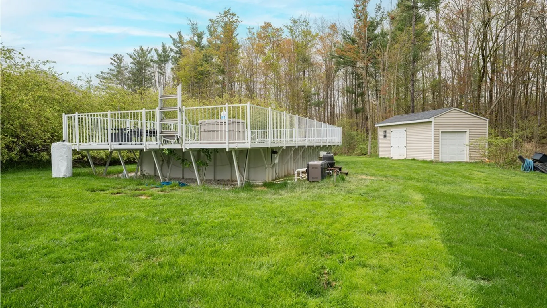 Property at 75 Hilltowne Drive, Orchard Park, NY 14127 44