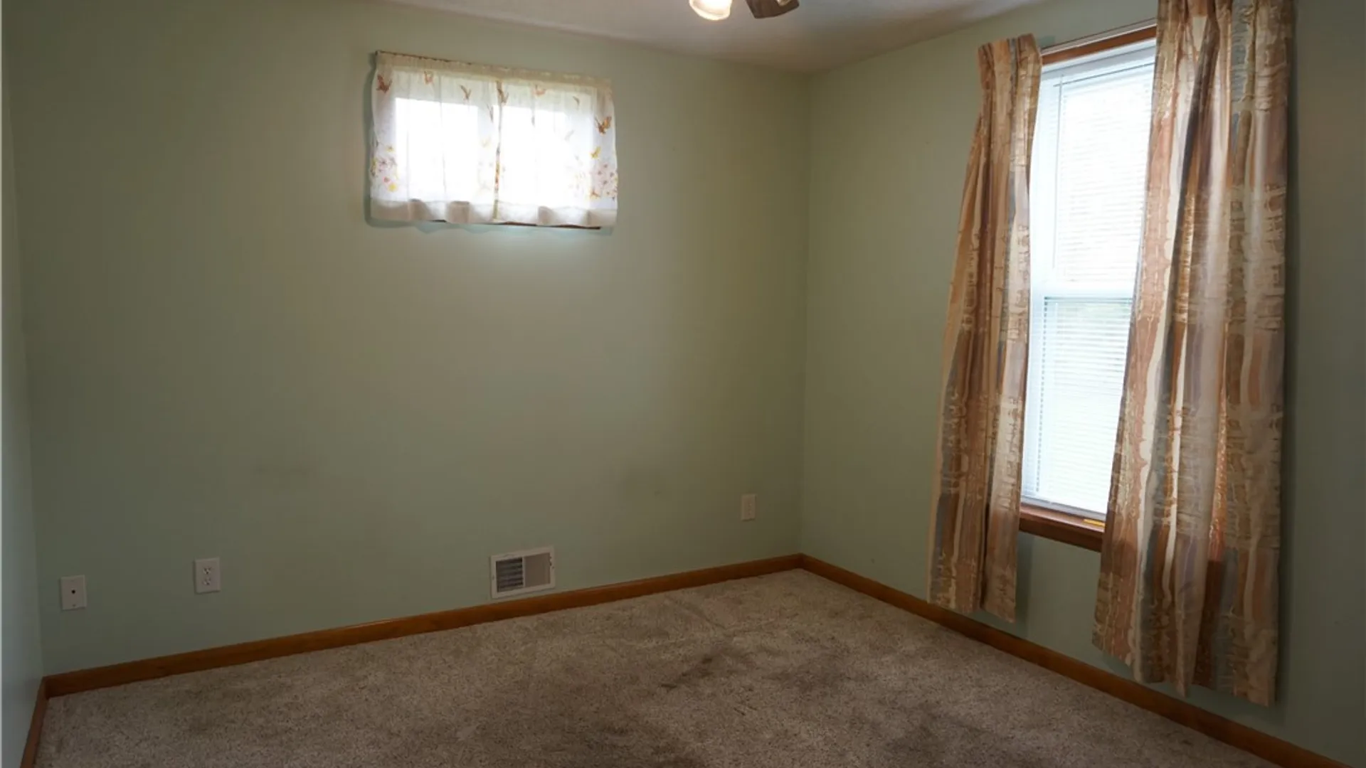 Property at 518 Maiden Lane, Greece, NY 14616 33