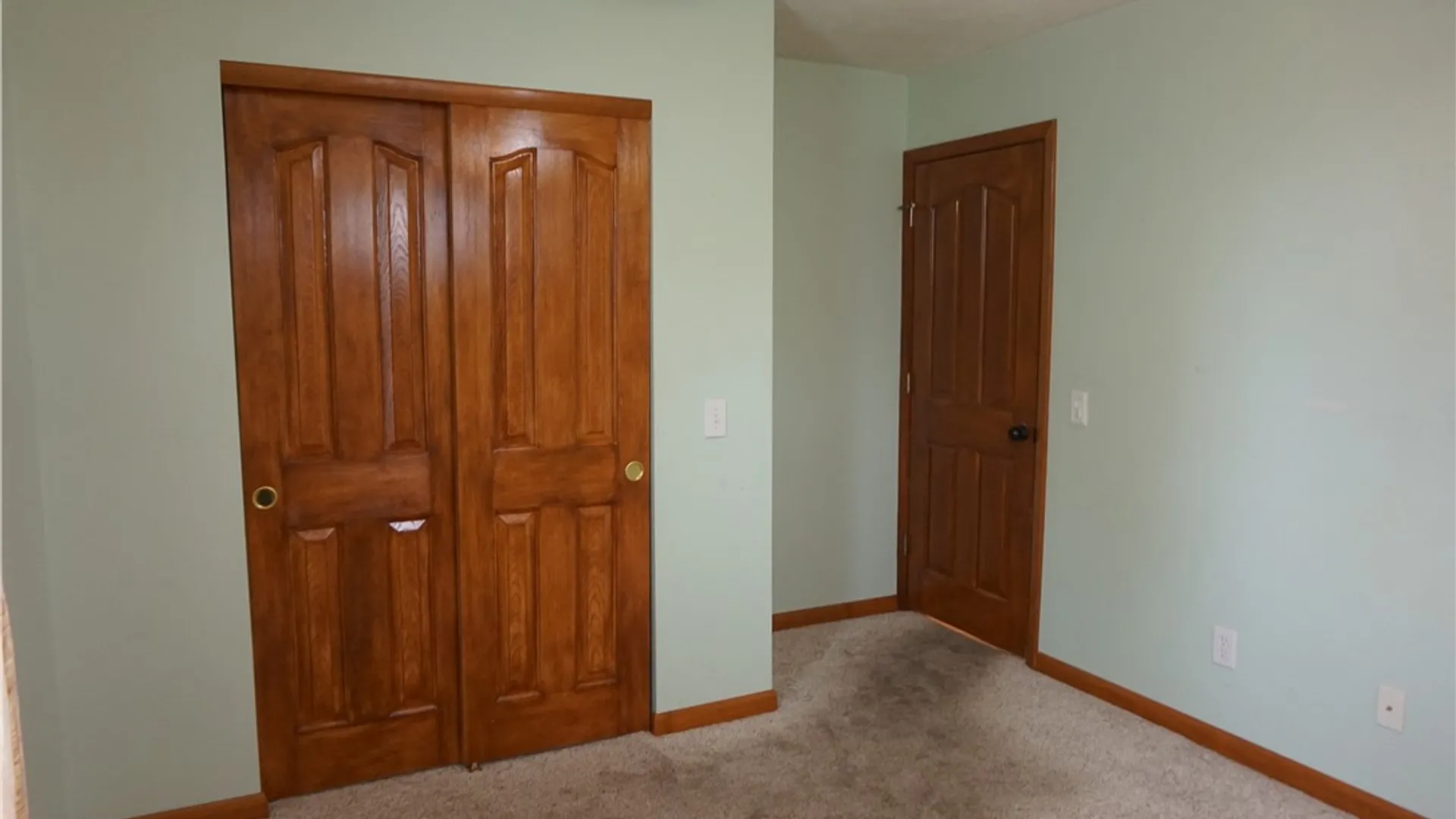 Property at 518 Maiden Lane, Greece, NY 14616 35