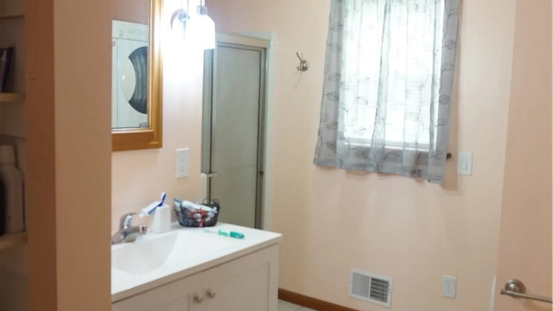 Property at 518 Maiden Lane, Greece, NY 14616 36