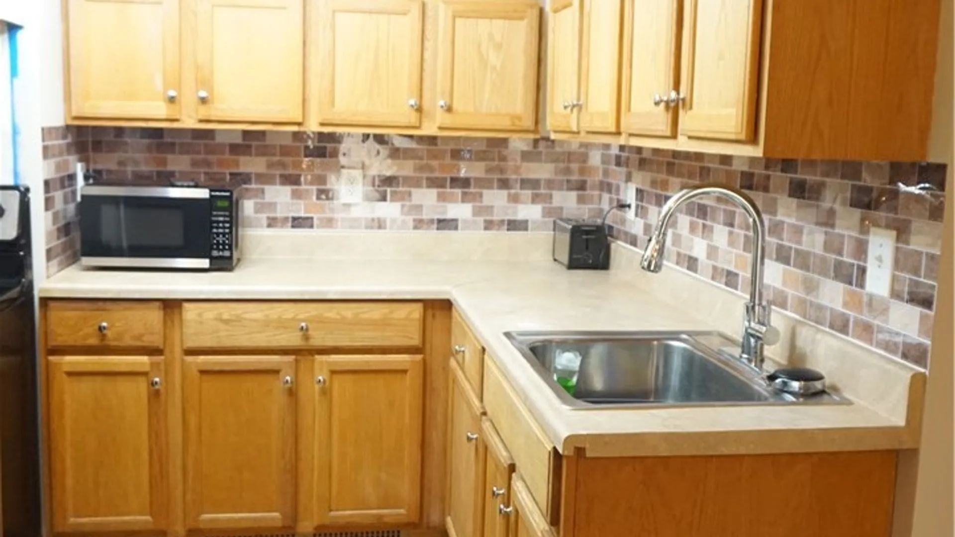 Property at 518 Maiden Lane, Greece, NY 14616 40