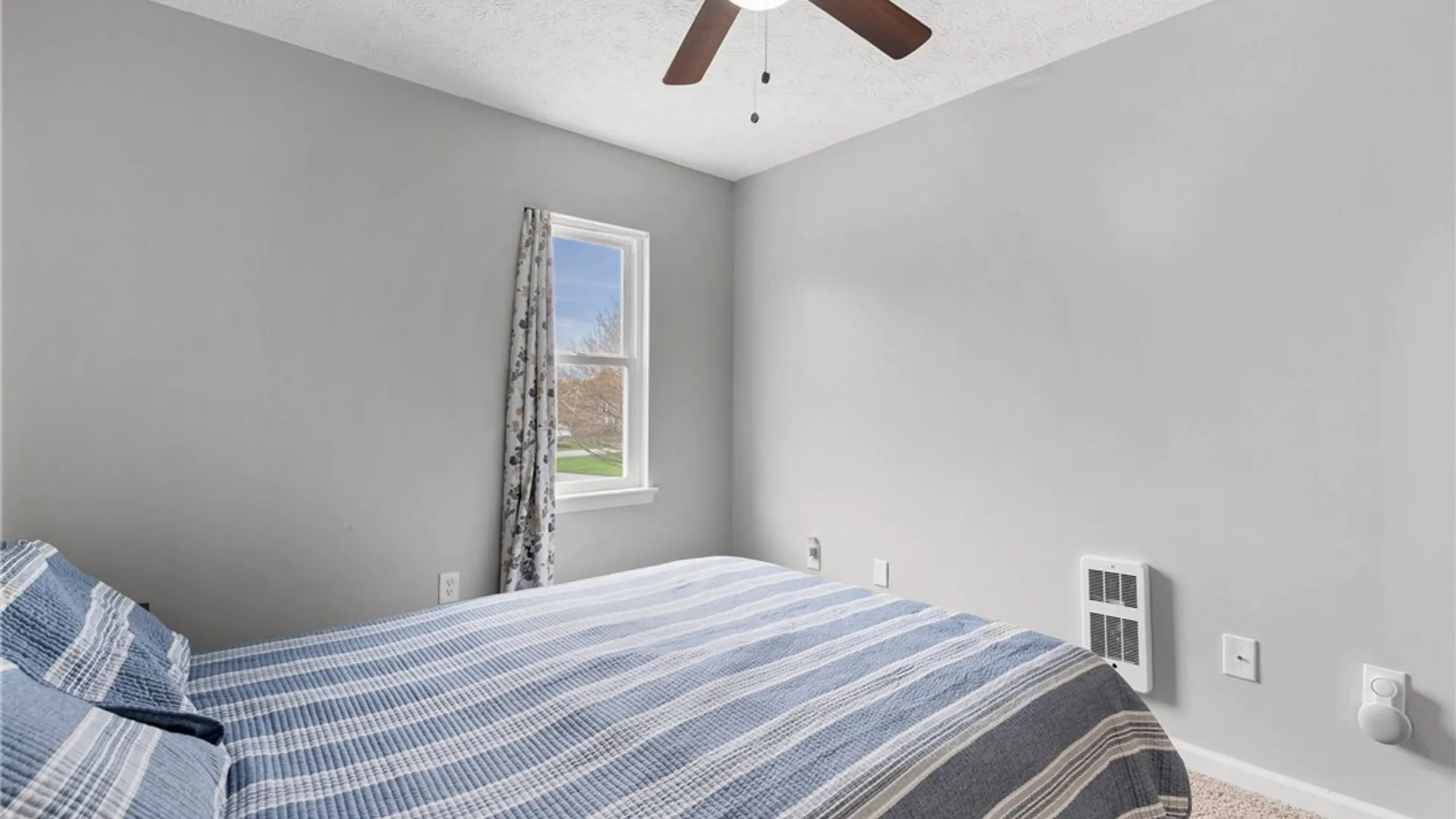Property at 4 Wellesey Knoll, Chili, NY 14624 21