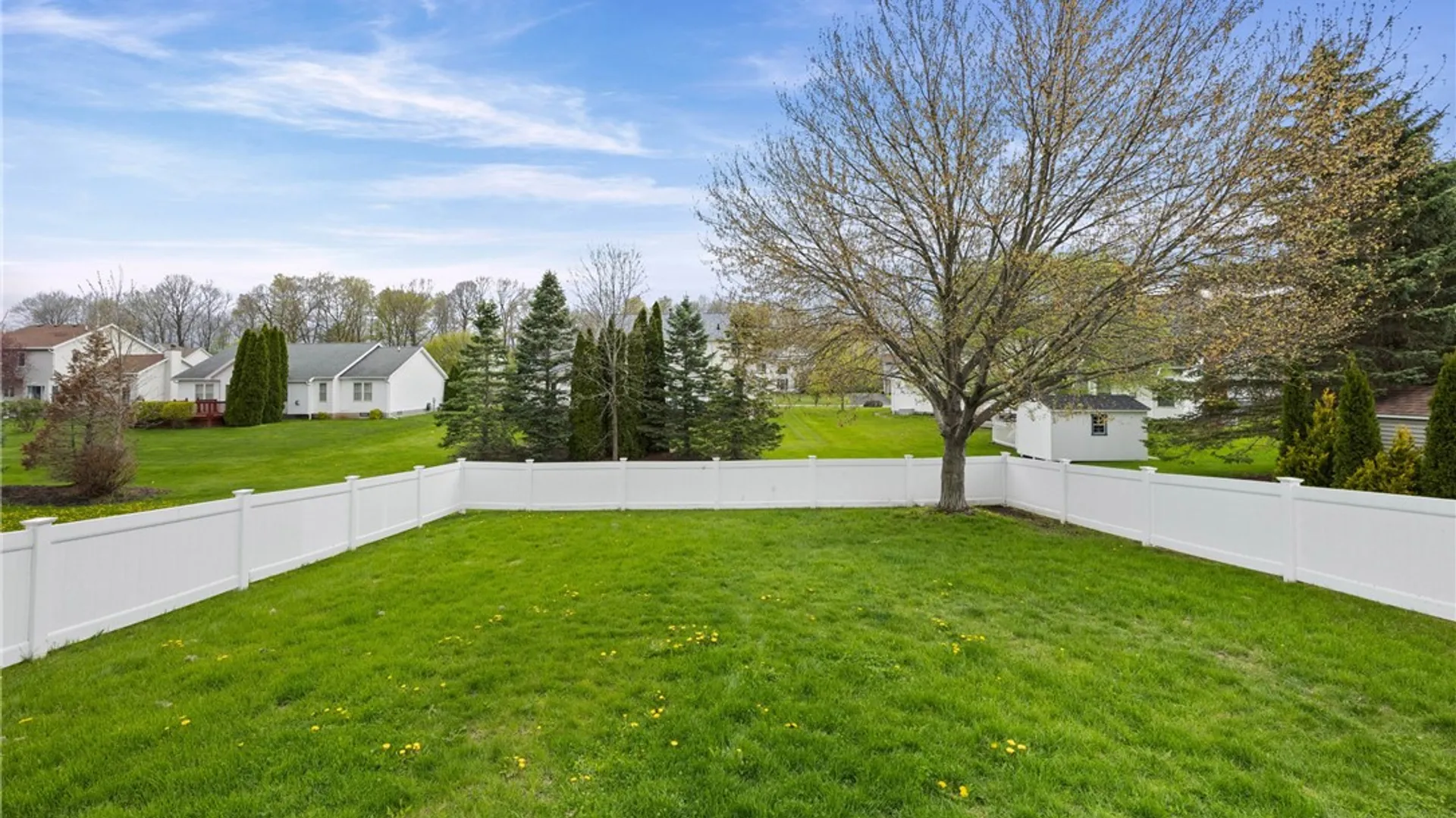 Property at 4 Wellesey Knoll, Chili, NY 14624 38