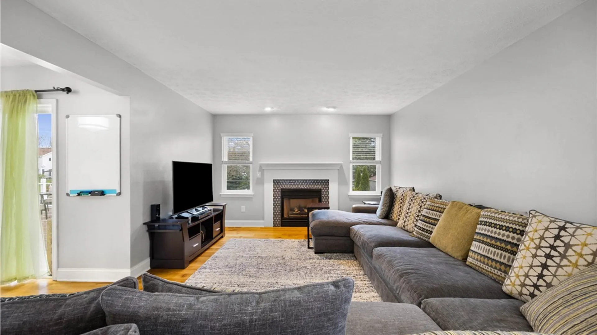 Property at 4 Wellesey Knoll, Chili, NY 14624 8