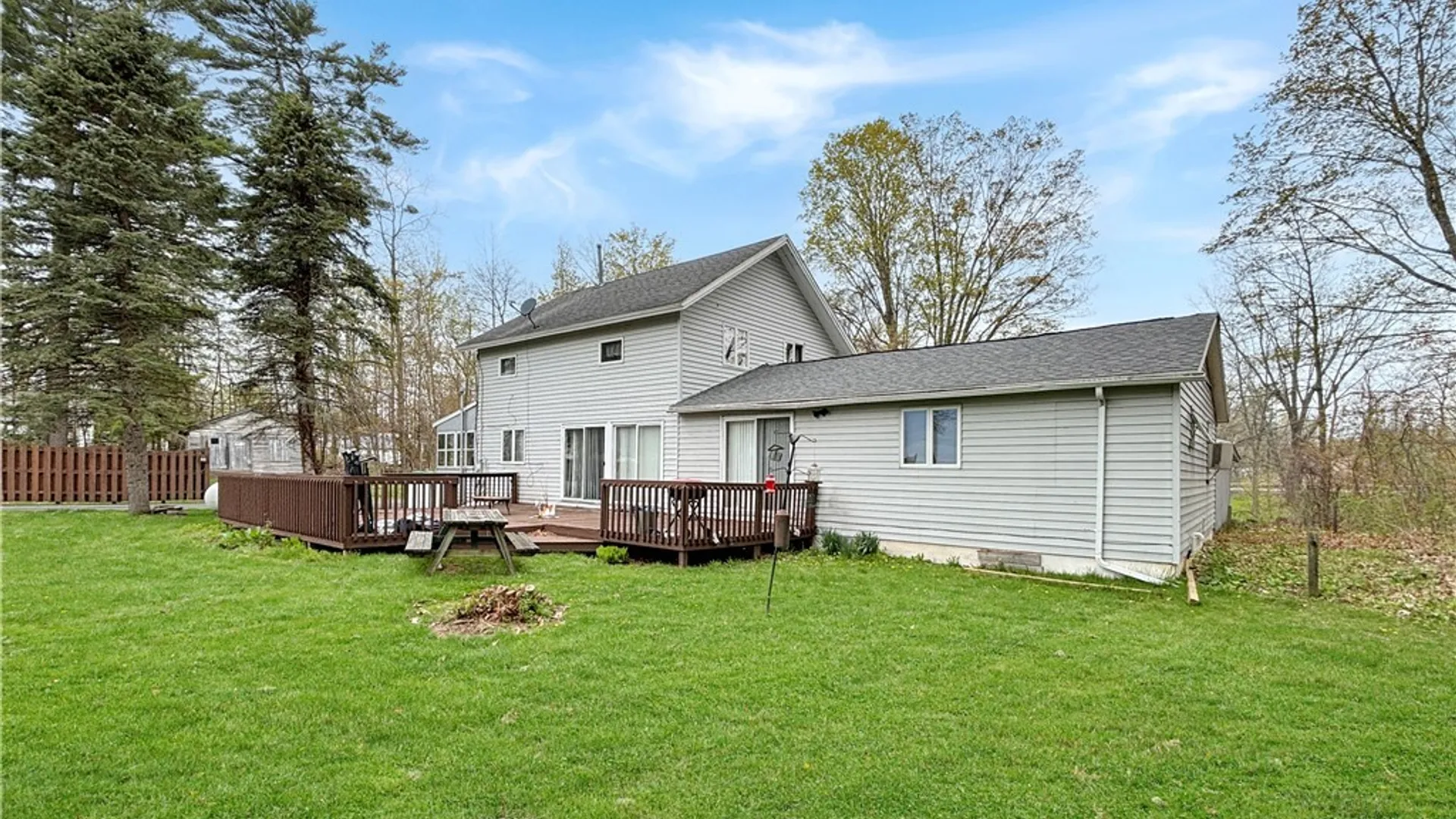 Property at 7 Coleman Drive, Constantia, NY 13044 3