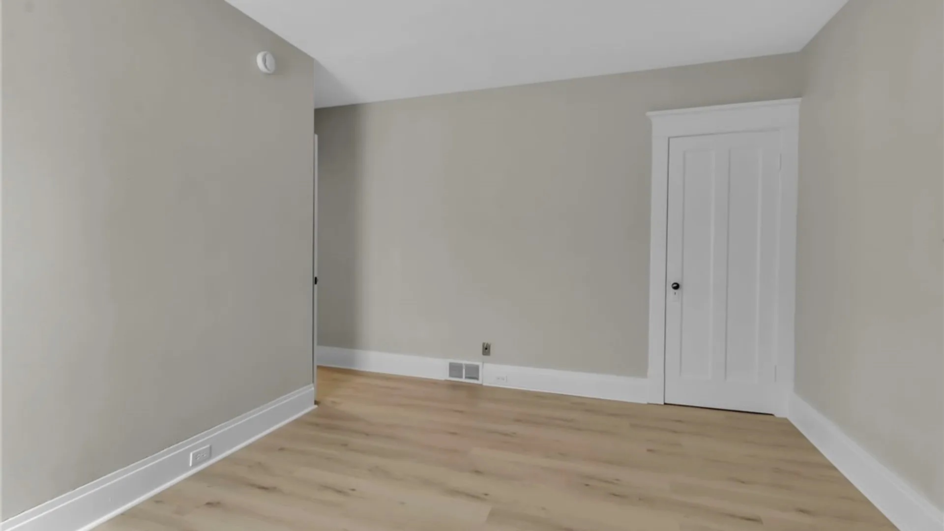 Property at 2514 Delaware Avenue, Buffalo, NY 14216 26