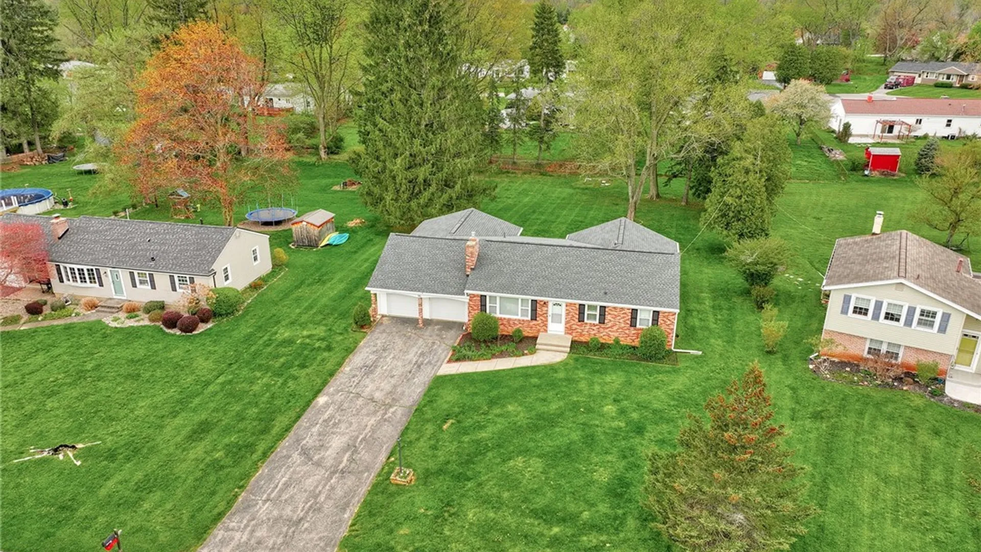 Property at 66 Merryhill Drive, Penfield, NY 14625 3