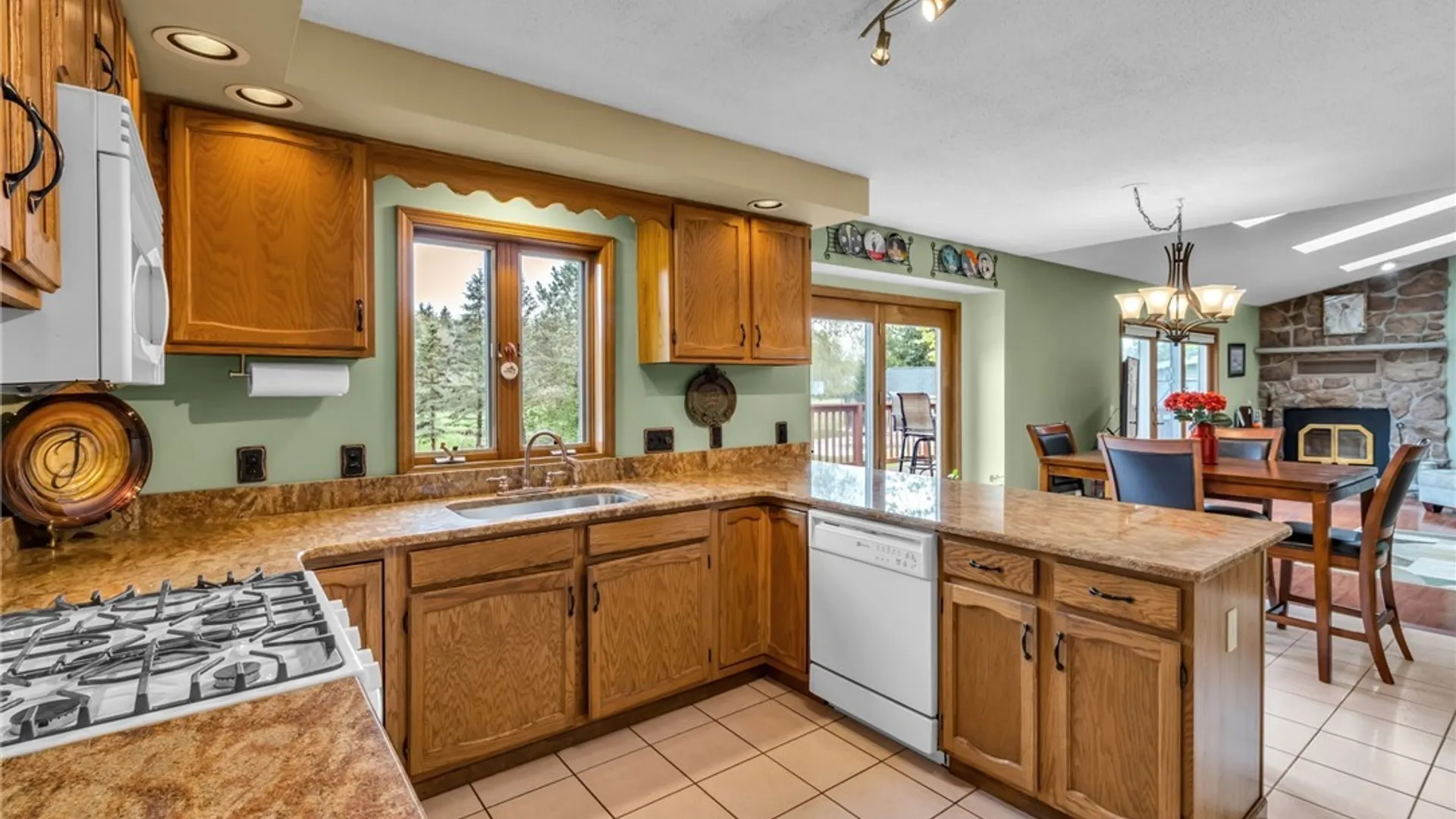 Property at 4102 Tasseff Terrace, Hamburg, NY 14075 15