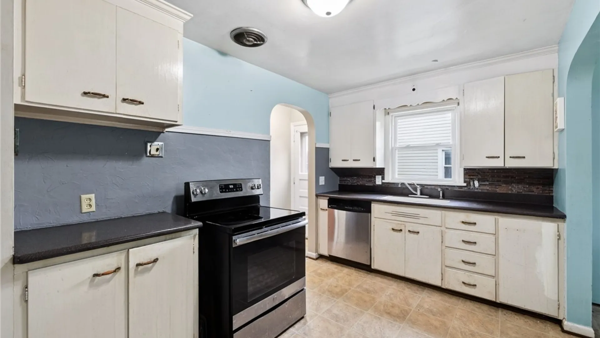 Property at 63 Shorewood Drive, Irondequoit, NY 14617 11