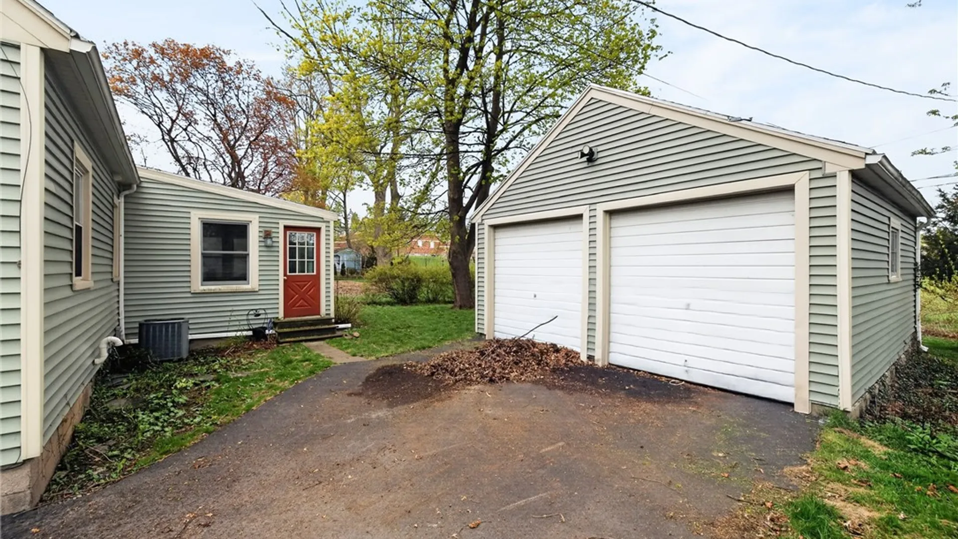Property at 63 Shorewood Drive, Irondequoit, NY 14617 26