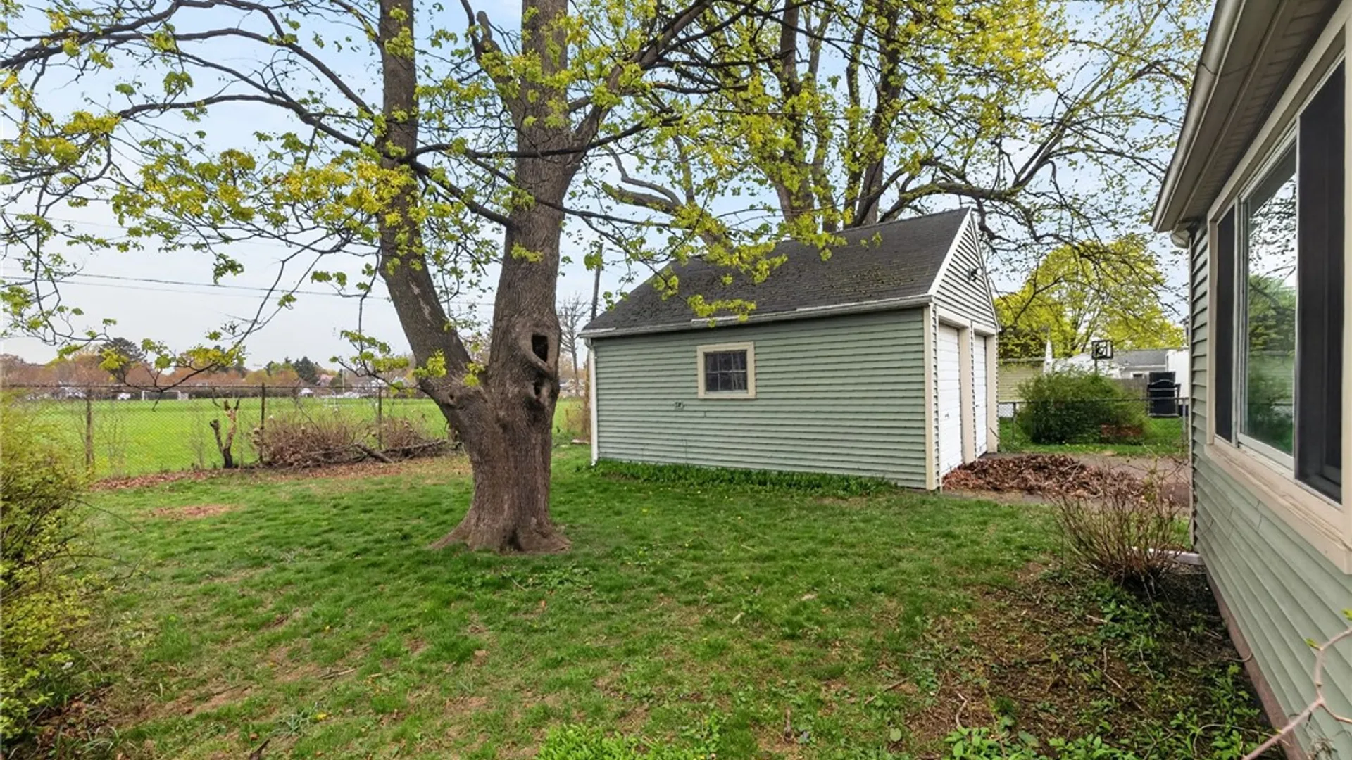Property at 63 Shorewood Drive, Irondequoit, NY 14617 4