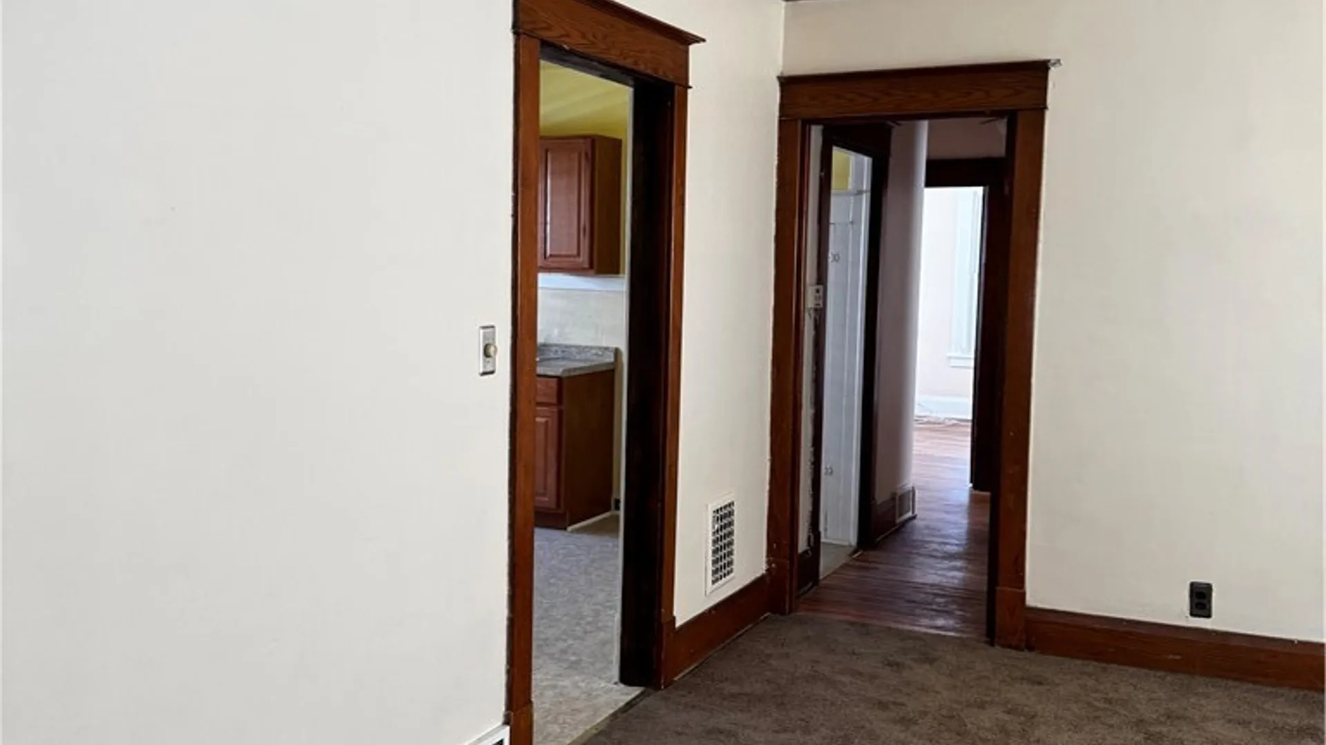 Property at 97 Brunswick Blvd Boulevard, Buffalo, NY 14208 22