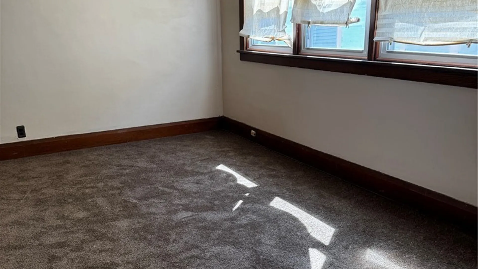 Property at 97 Brunswick Blvd Boulevard, Buffalo, NY 14208 27