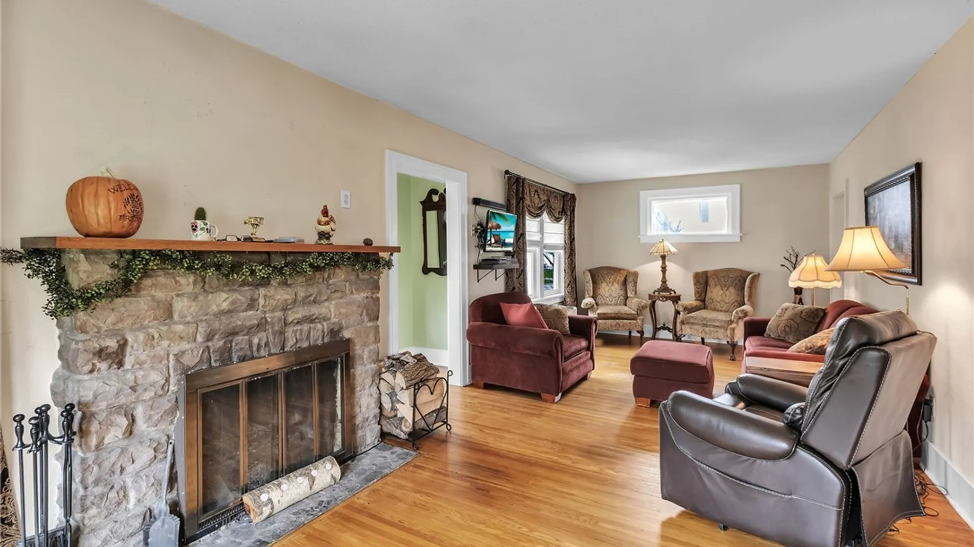 Property at 199 Akron Street, Lockport City, NY 14094 9