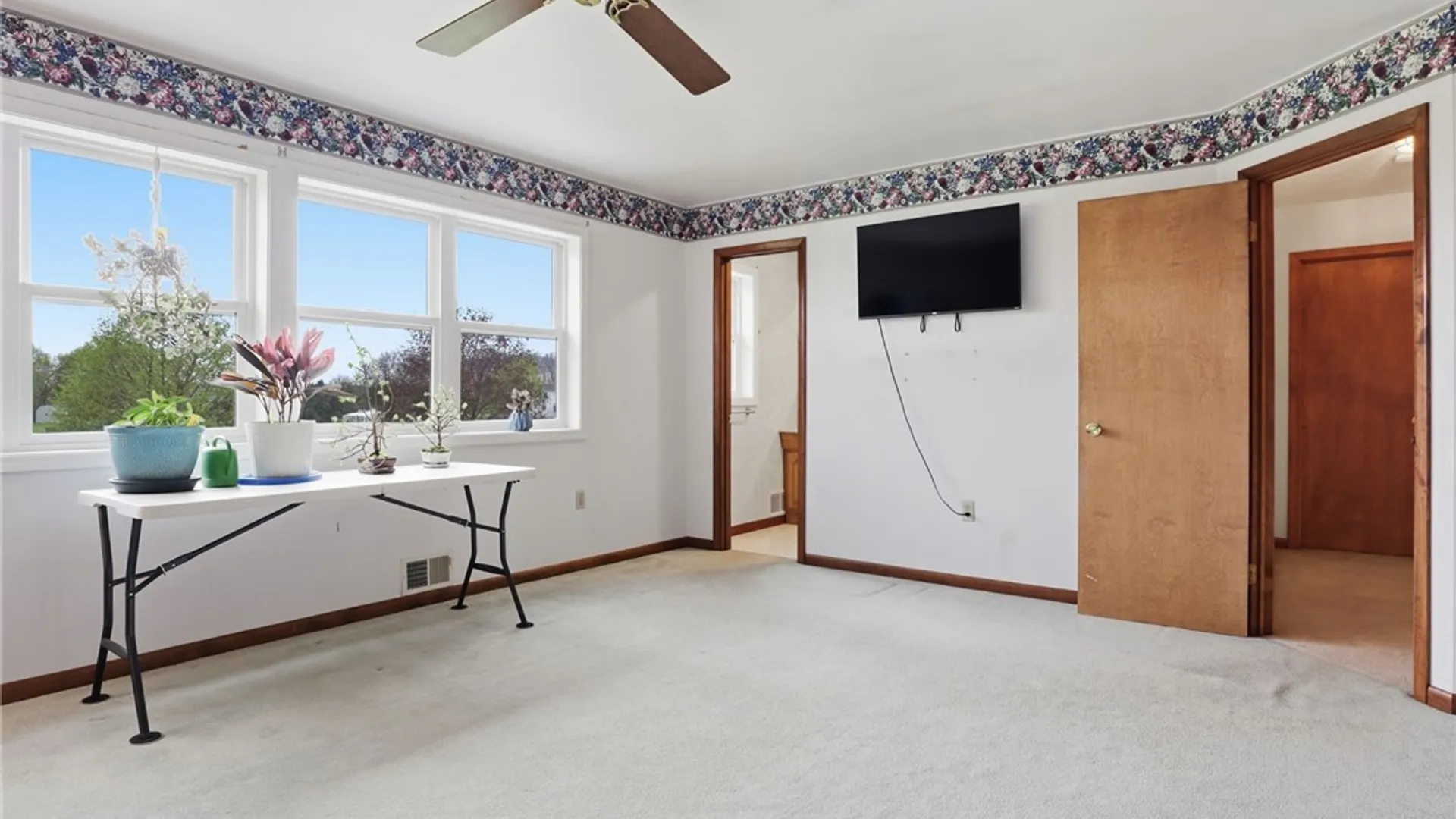 Property at 536 Barks Rd, Caledonia, NY 14423 14