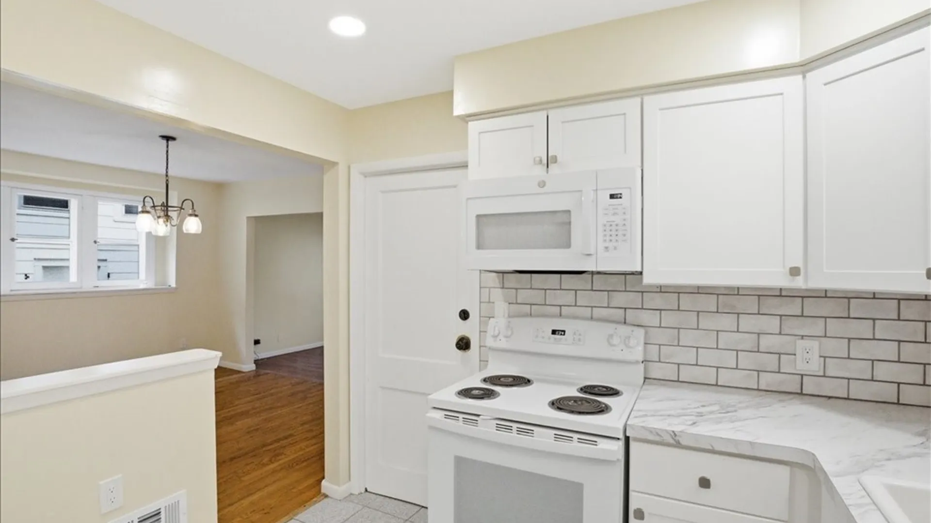 Property at 315 Crestwood Avenue, Buffalo, NY 14216 13