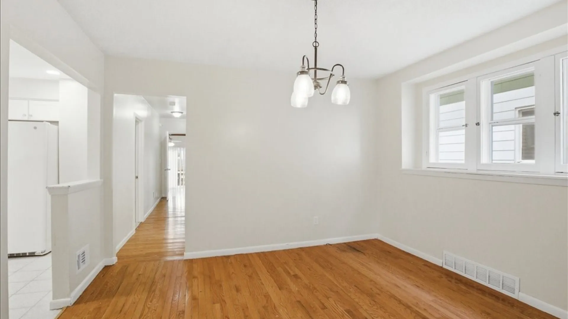 Property at 315 Crestwood Avenue, Buffalo, NY 14216 9