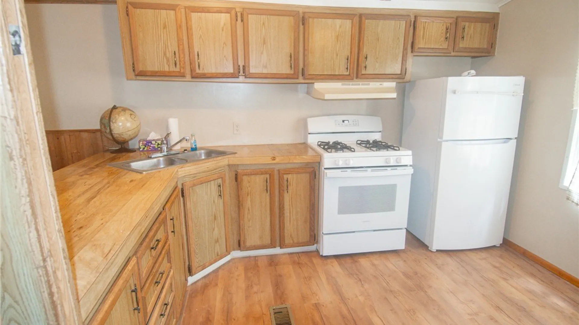 Property at 111 Warsaw Boulevard #19, Gainesville, NY 14550 4