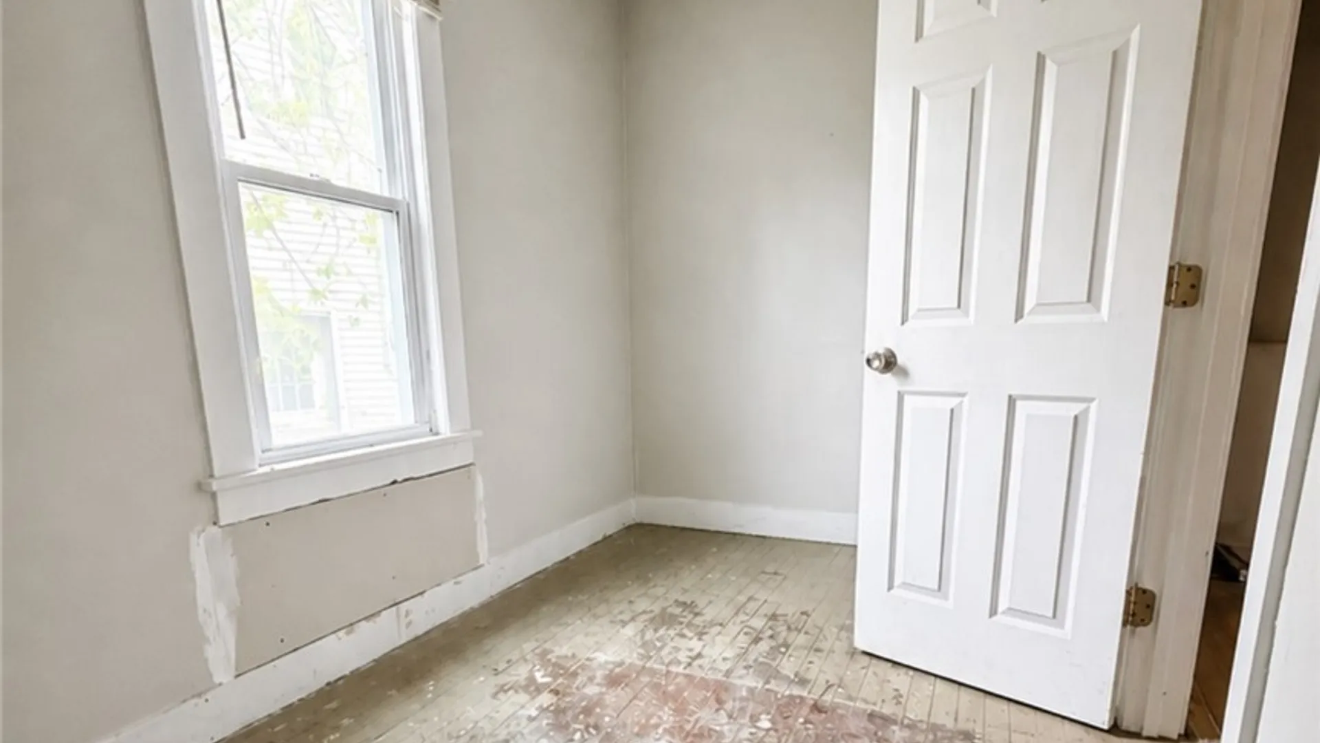 Property at 82 Reservation Street, Buffalo, NY 14207 12