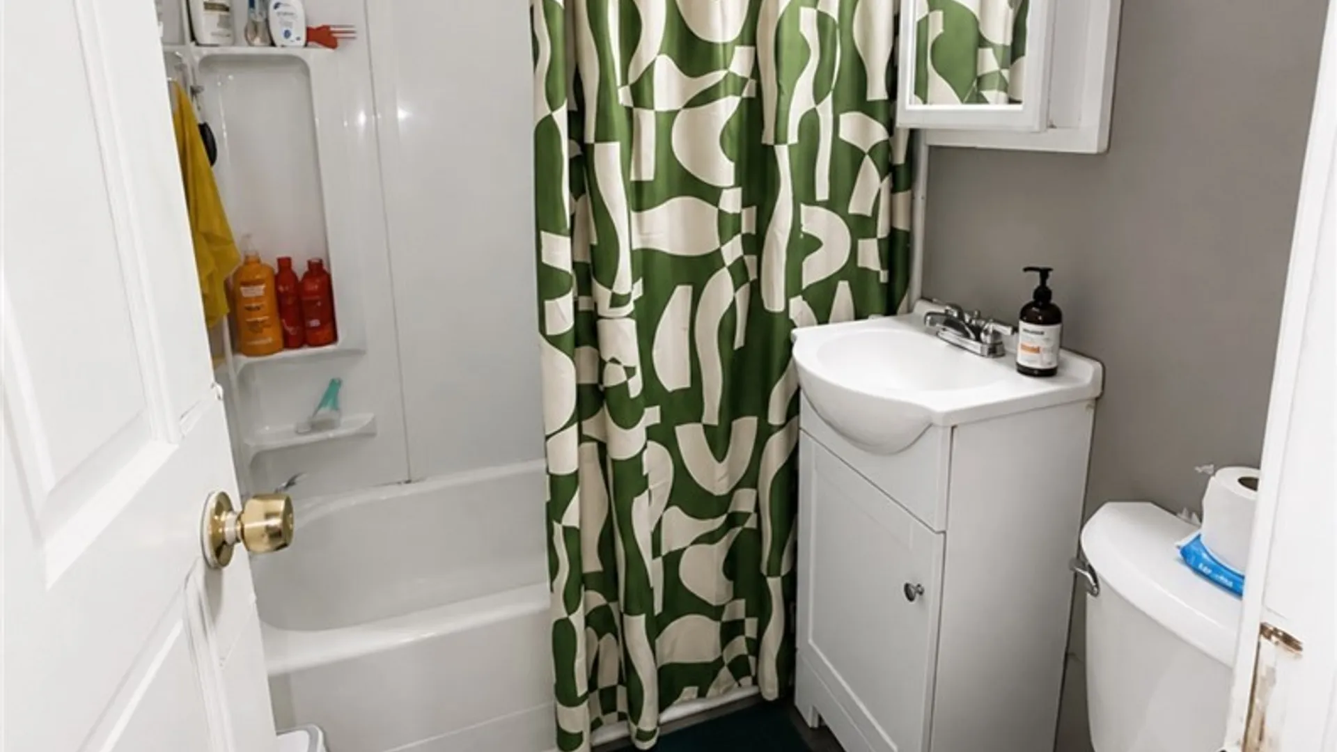 Property at 82 Reservation Street, Buffalo, NY 14207 8