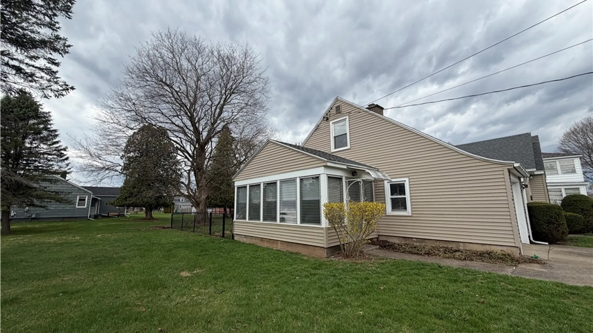 Property at 50 New Hartford Street, New Hartford, NY 13417 13