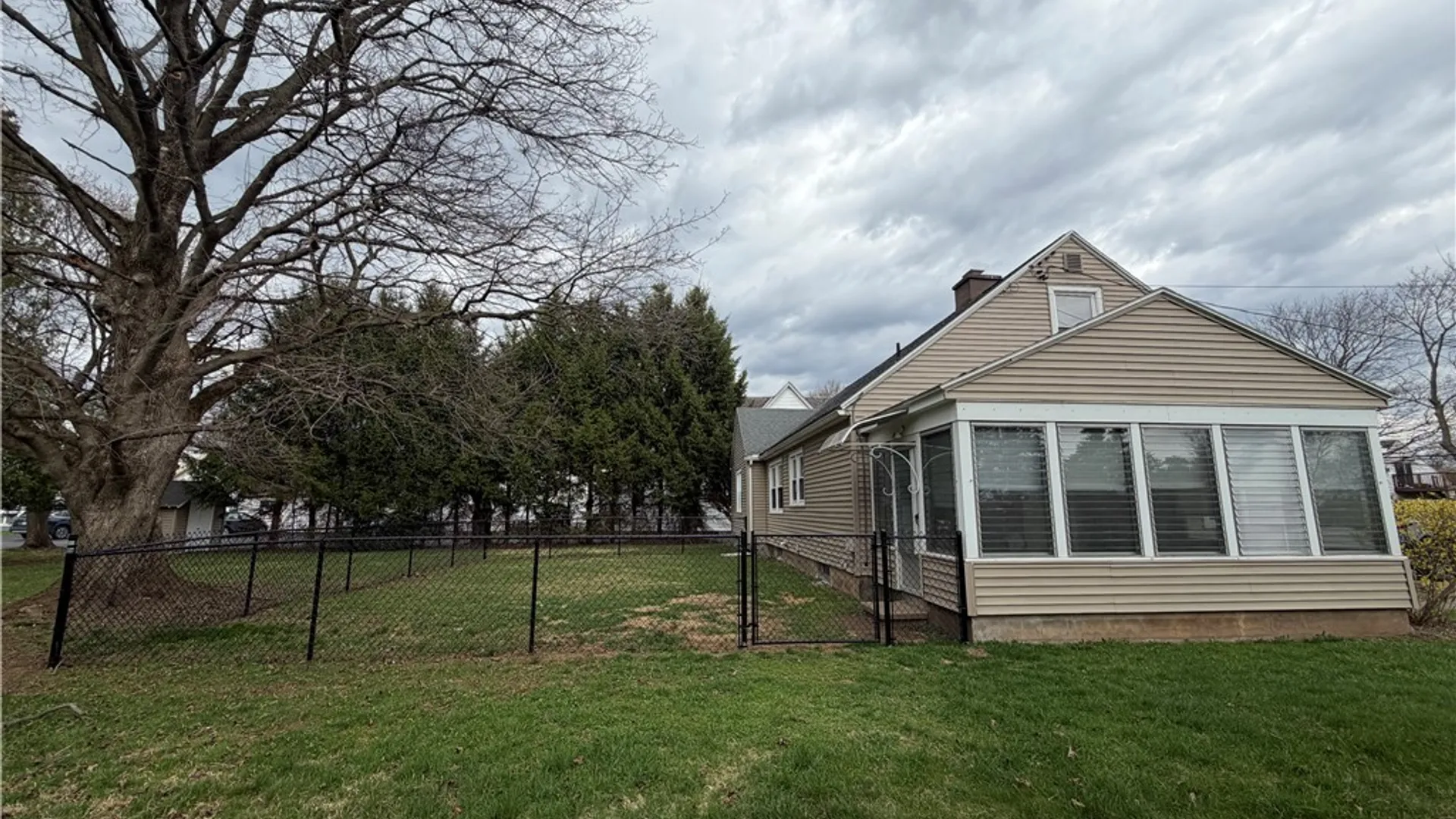 Property at 50 New Hartford Street, New Hartford, NY 13417 14