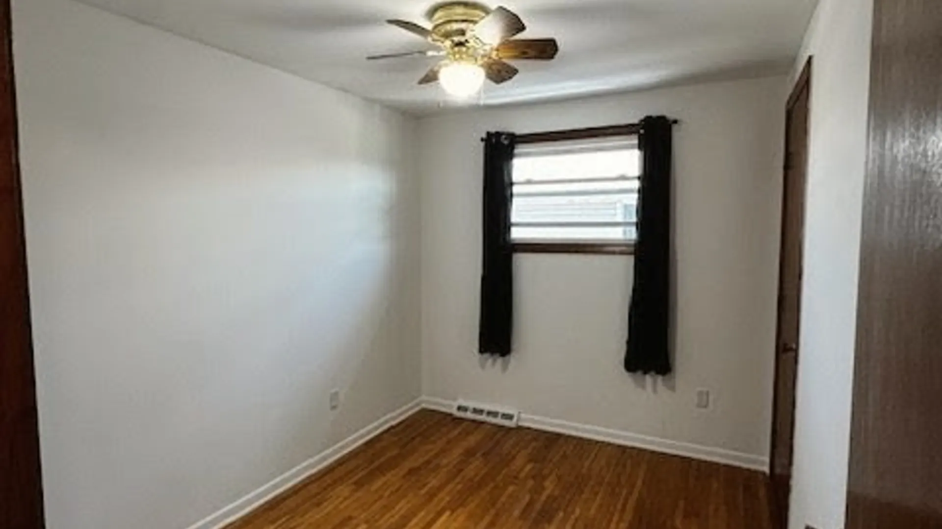 Property at 17 Saint Joan Lane, Cheektowaga, NY 14227 12