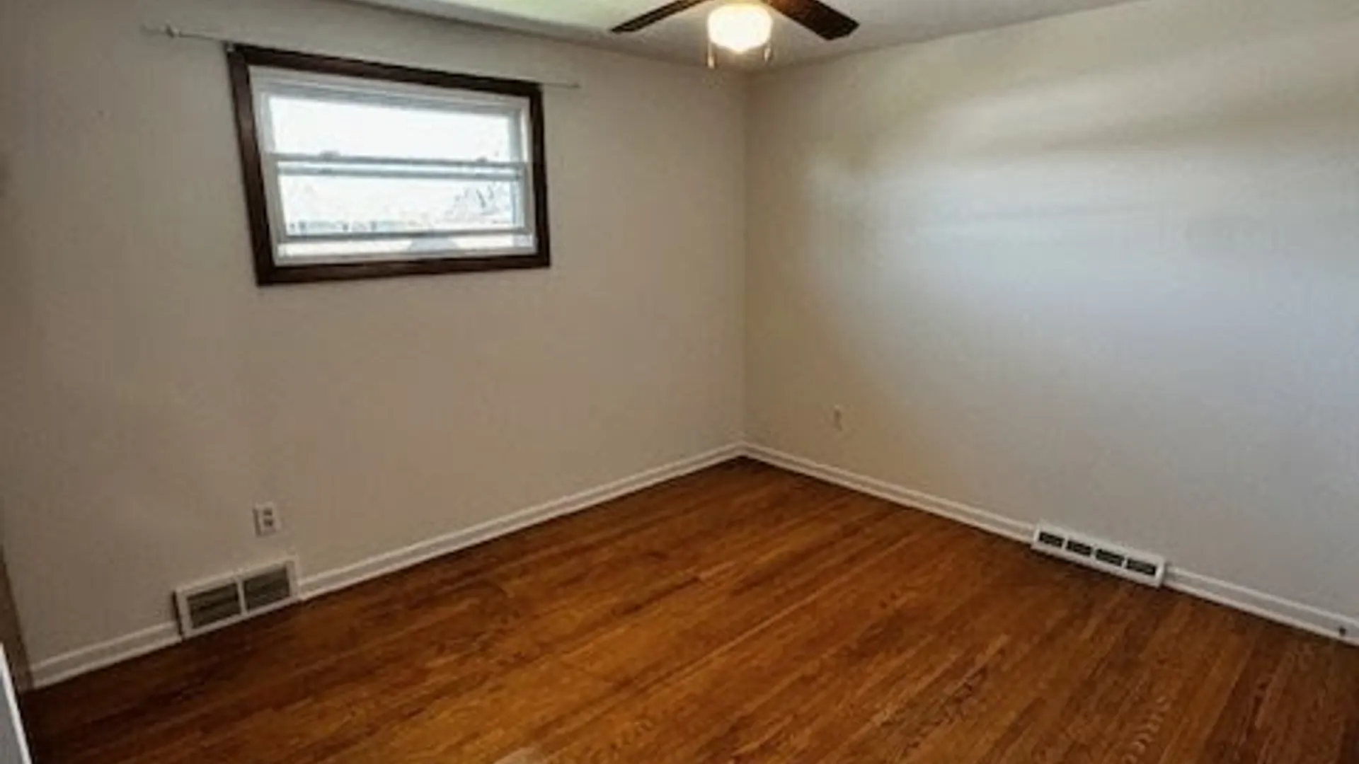 Property at 17 Saint Joan Lane, Cheektowaga, NY 14227 13