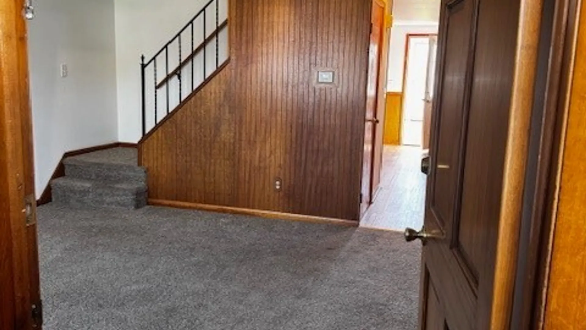 Property at 17 Saint Joan Lane, Cheektowaga, NY 14227 4