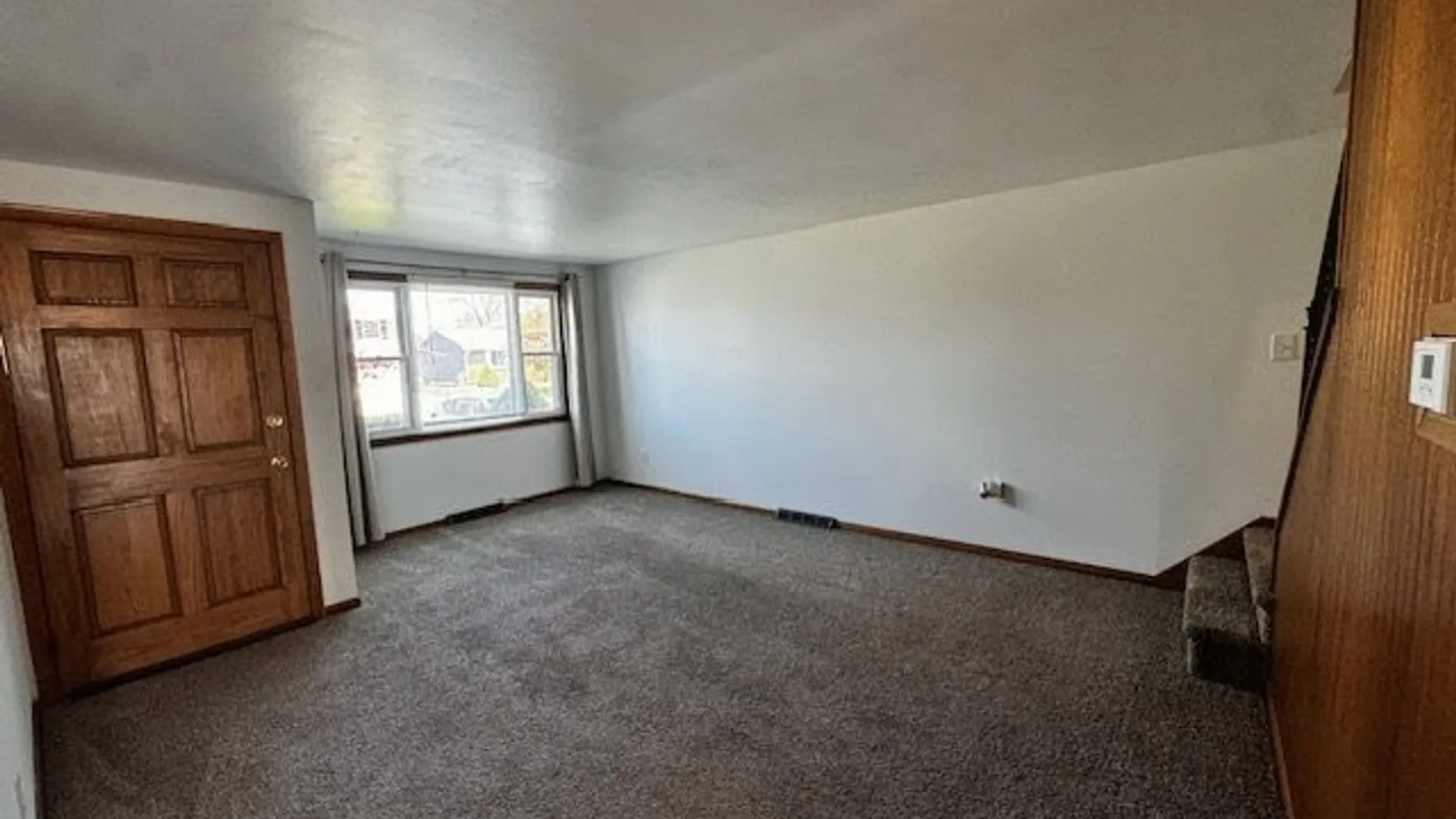 Property at 17 Saint Joan Lane, Cheektowaga, NY 14227 5