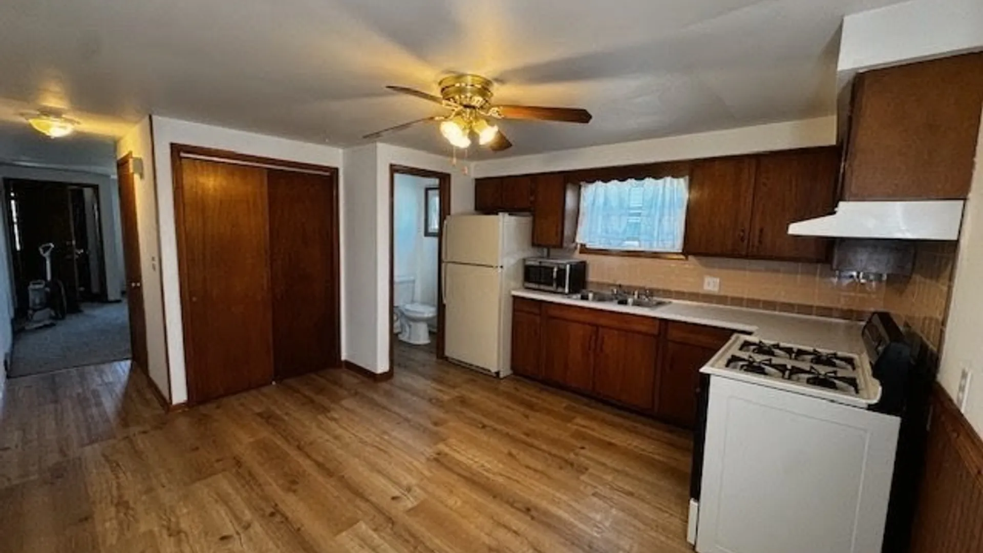 Property at 17 Saint Joan Lane, Cheektowaga, NY 14227 7
