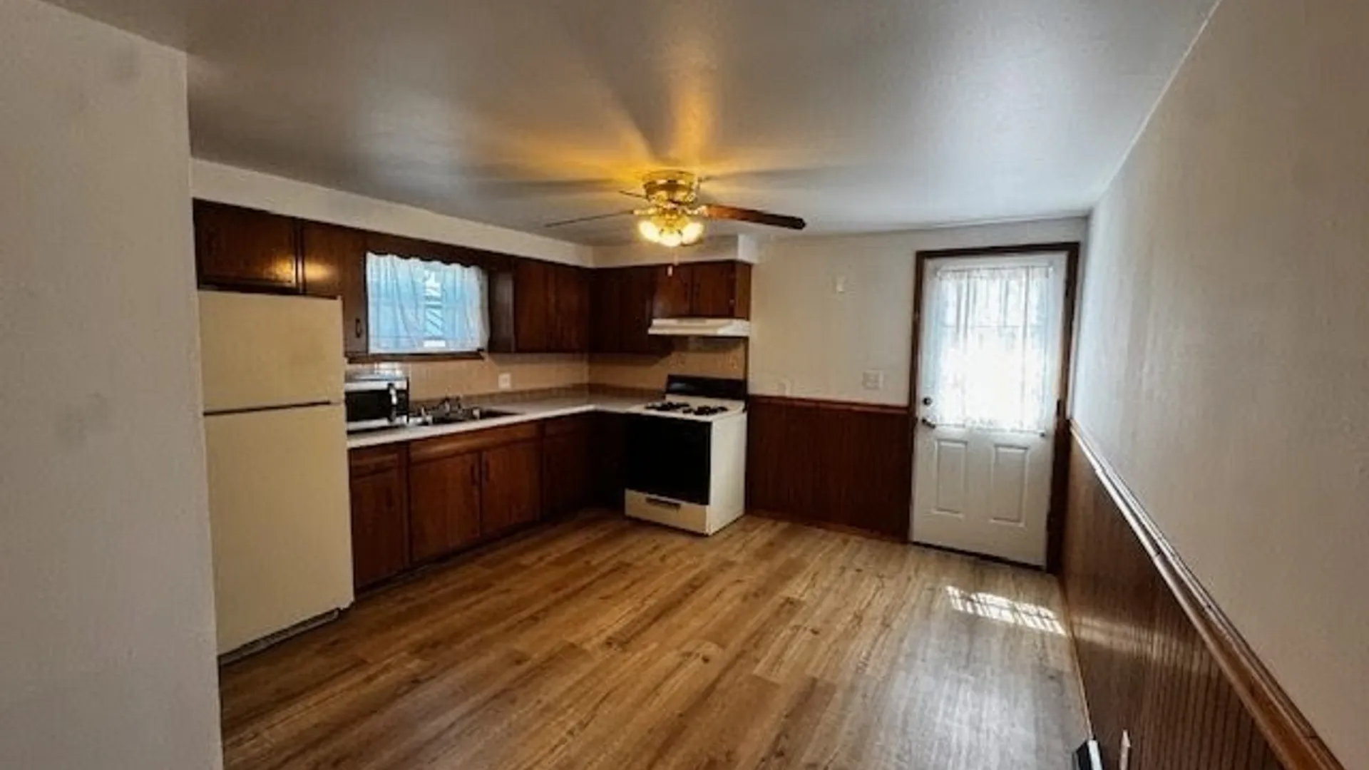 Property at 17 Saint Joan Lane, Cheektowaga, NY 14227 8