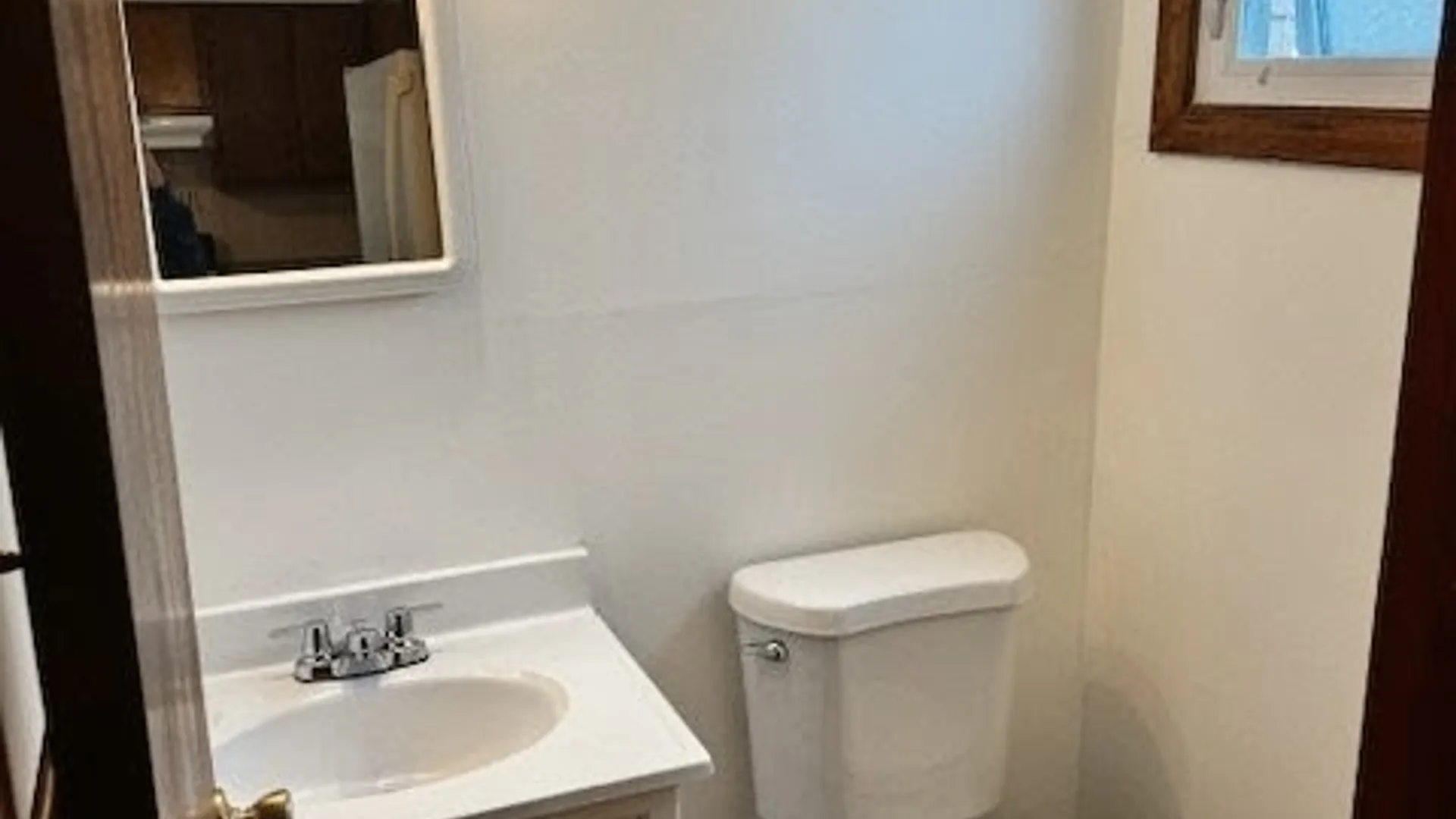 Property at 17 Saint Joan Lane, Cheektowaga, NY 14227 9