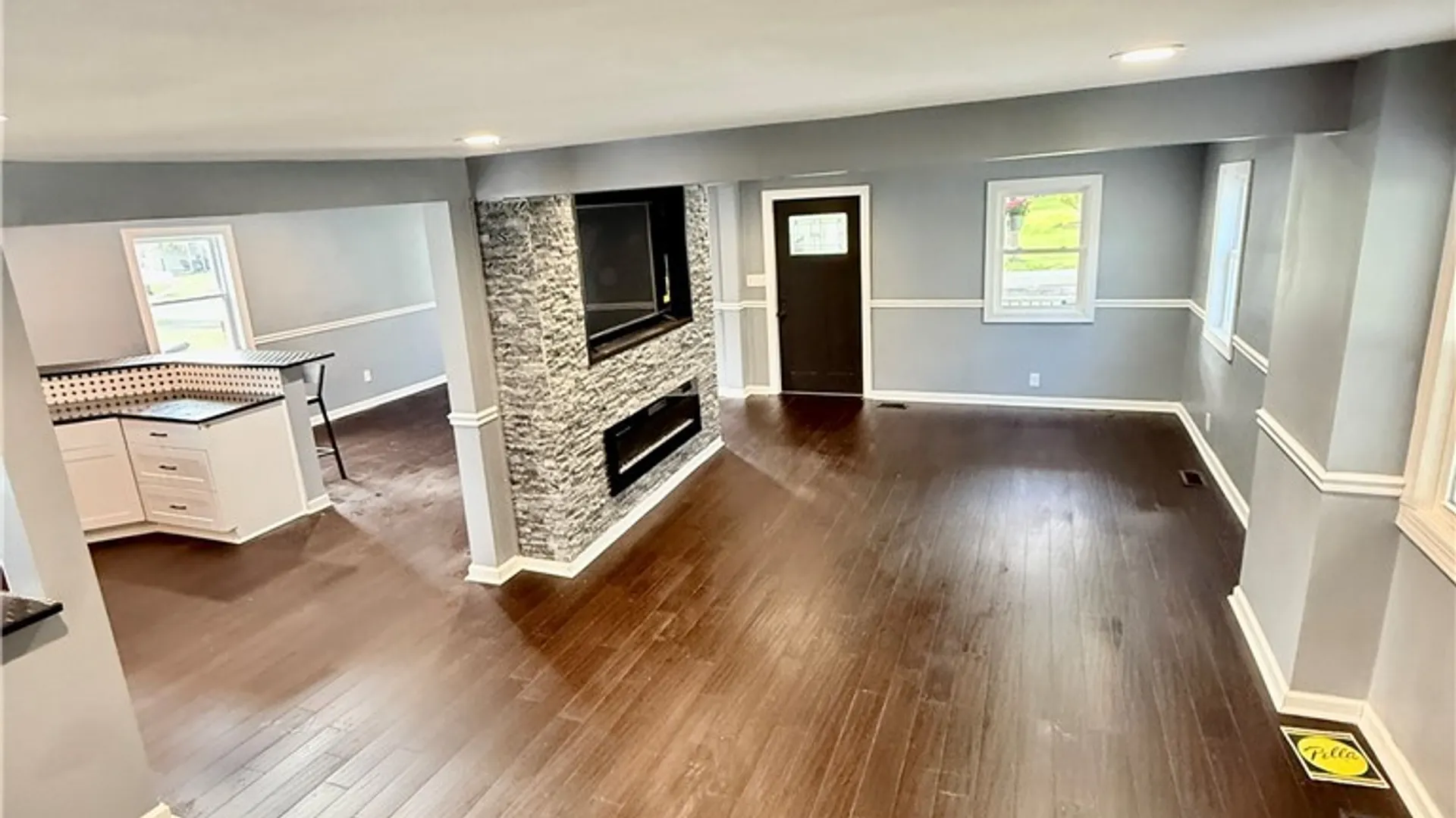Property at 15 HOCKEBORNE, Auburn, NY 13021 15