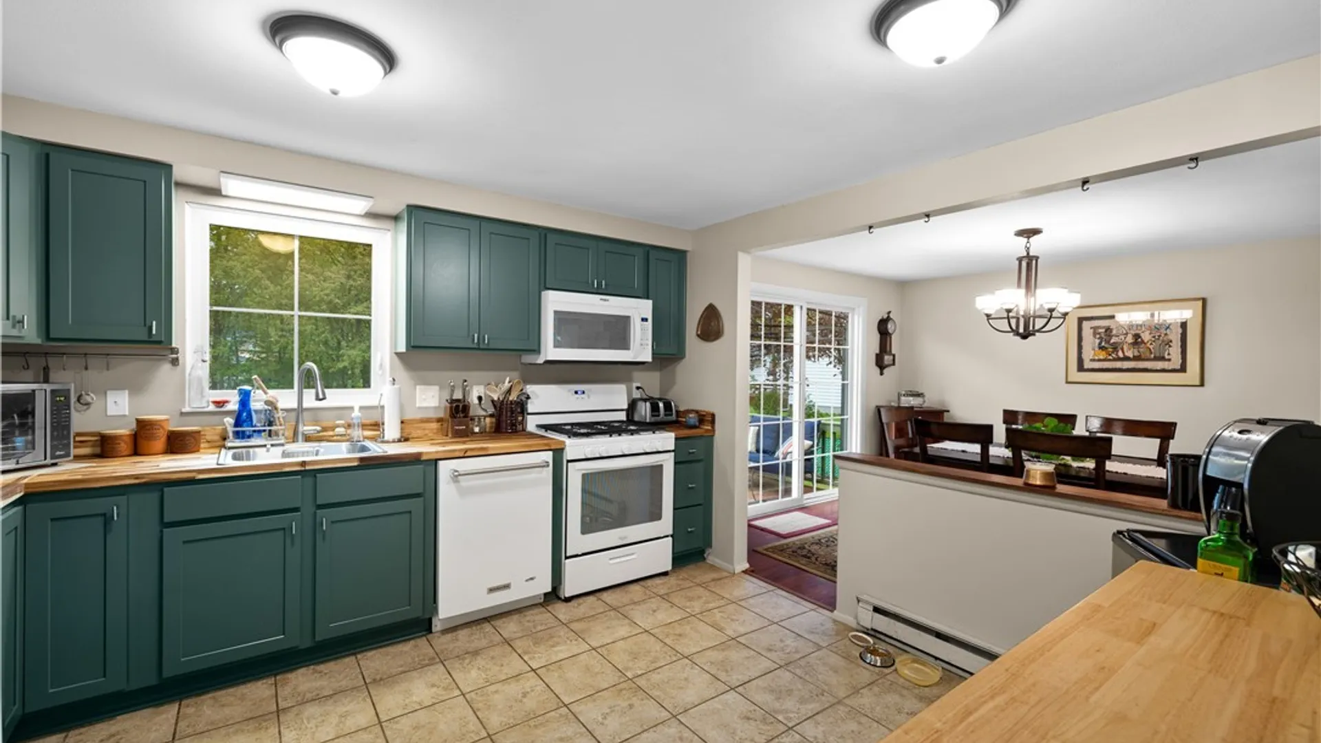 Property at 2 Laurelwood Road, New Hartford, NY 13413 9