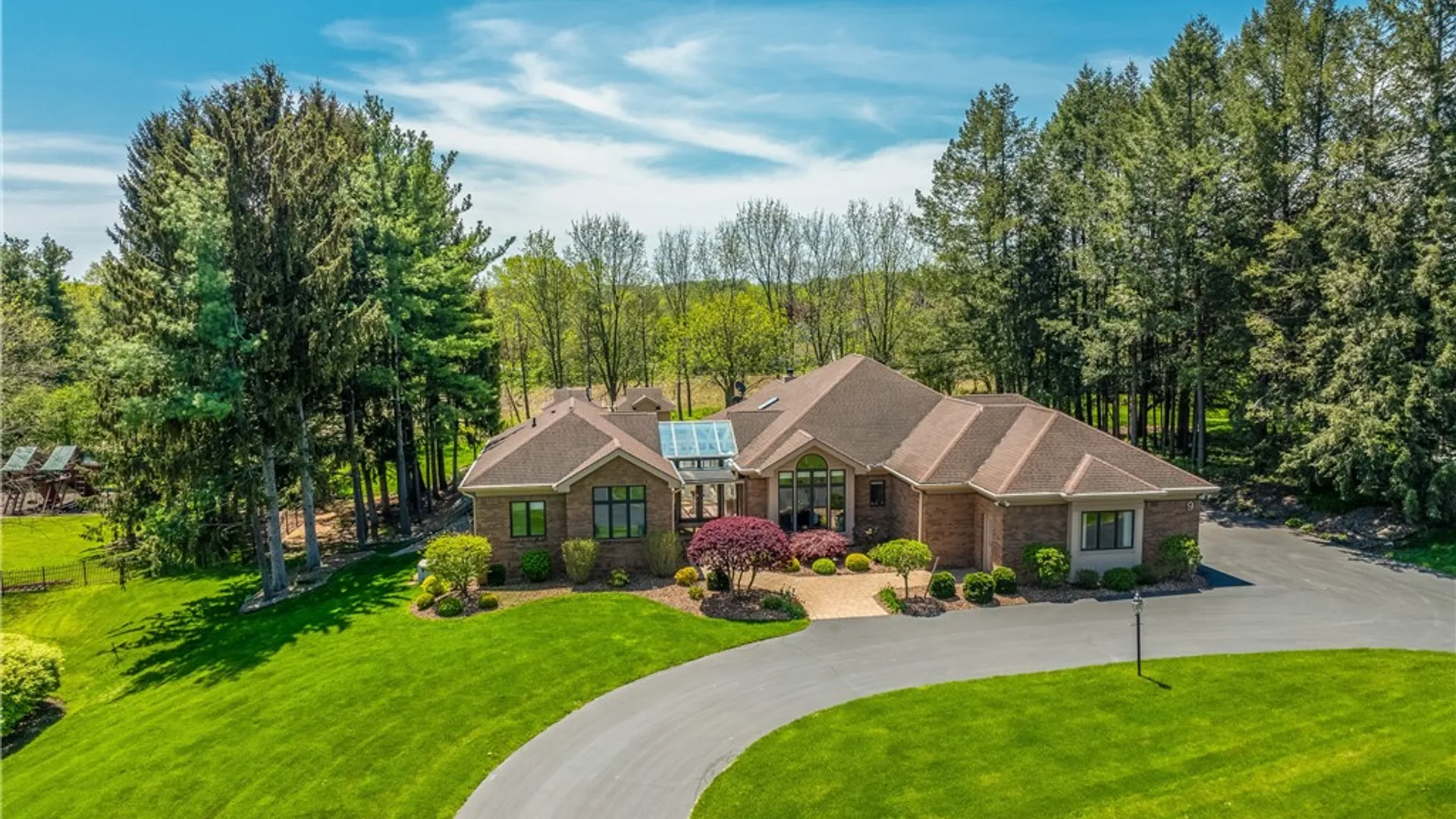 Property at 9 Abbey Woods, Pittsford, NY 14534 10