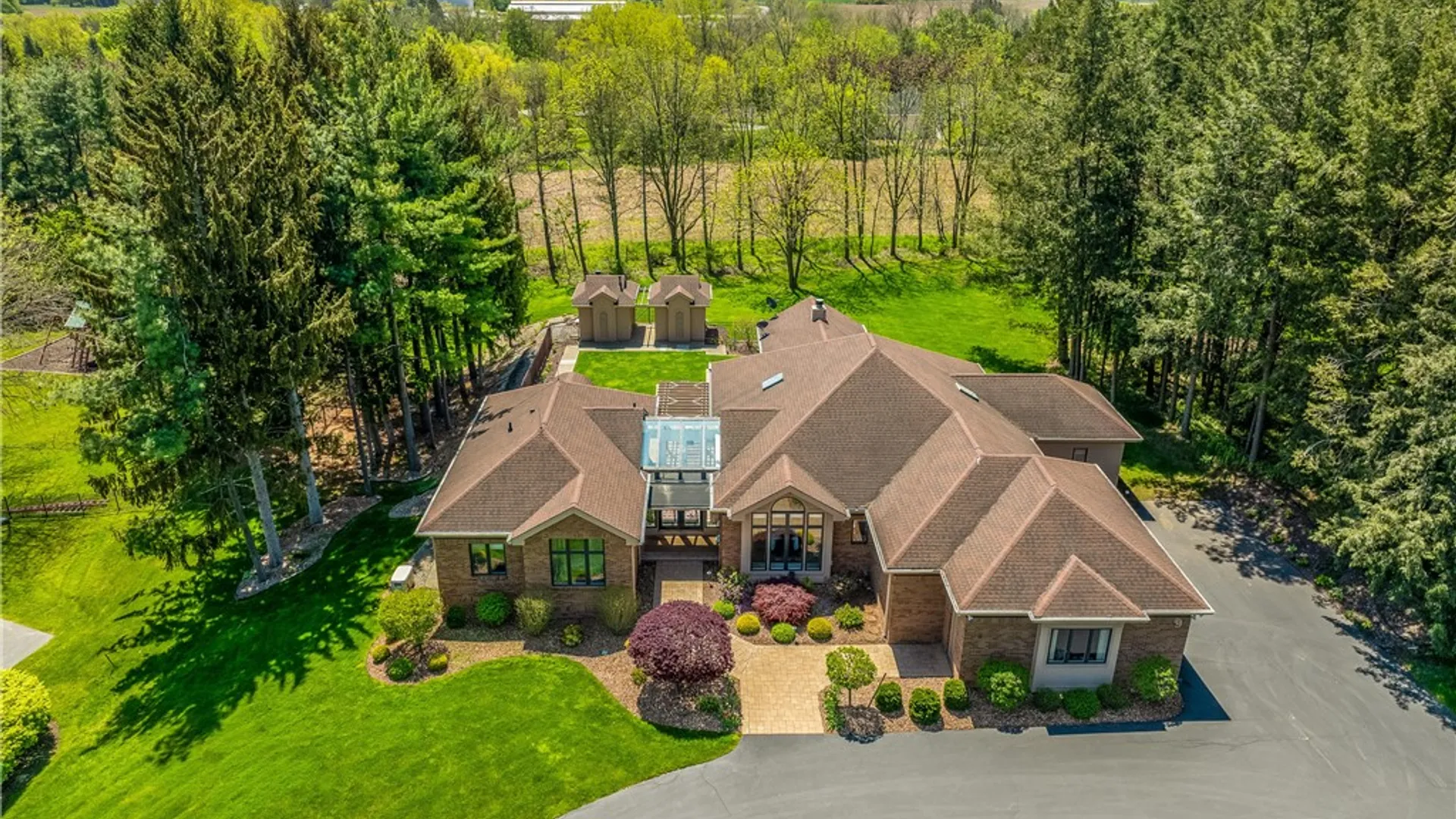 Property at 9 Abbey Woods, Pittsford, NY 14534 37