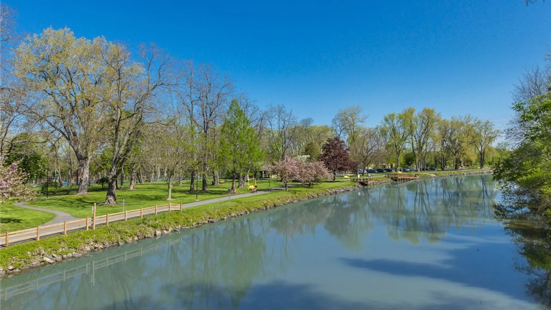 Property at 9 Abbey Woods, Pittsford, NY 14534 41