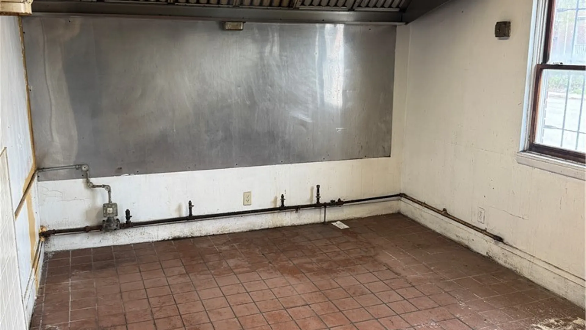 Property at 2501 Pine Avenue, Niagara Falls, NY 14301 15