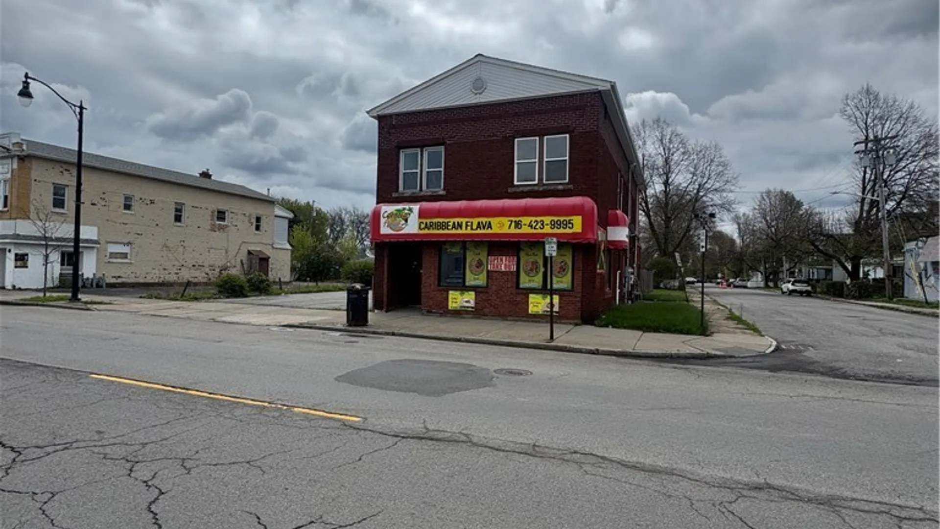 Property at 2501 Pine Avenue, Niagara Falls, NY 14301 4