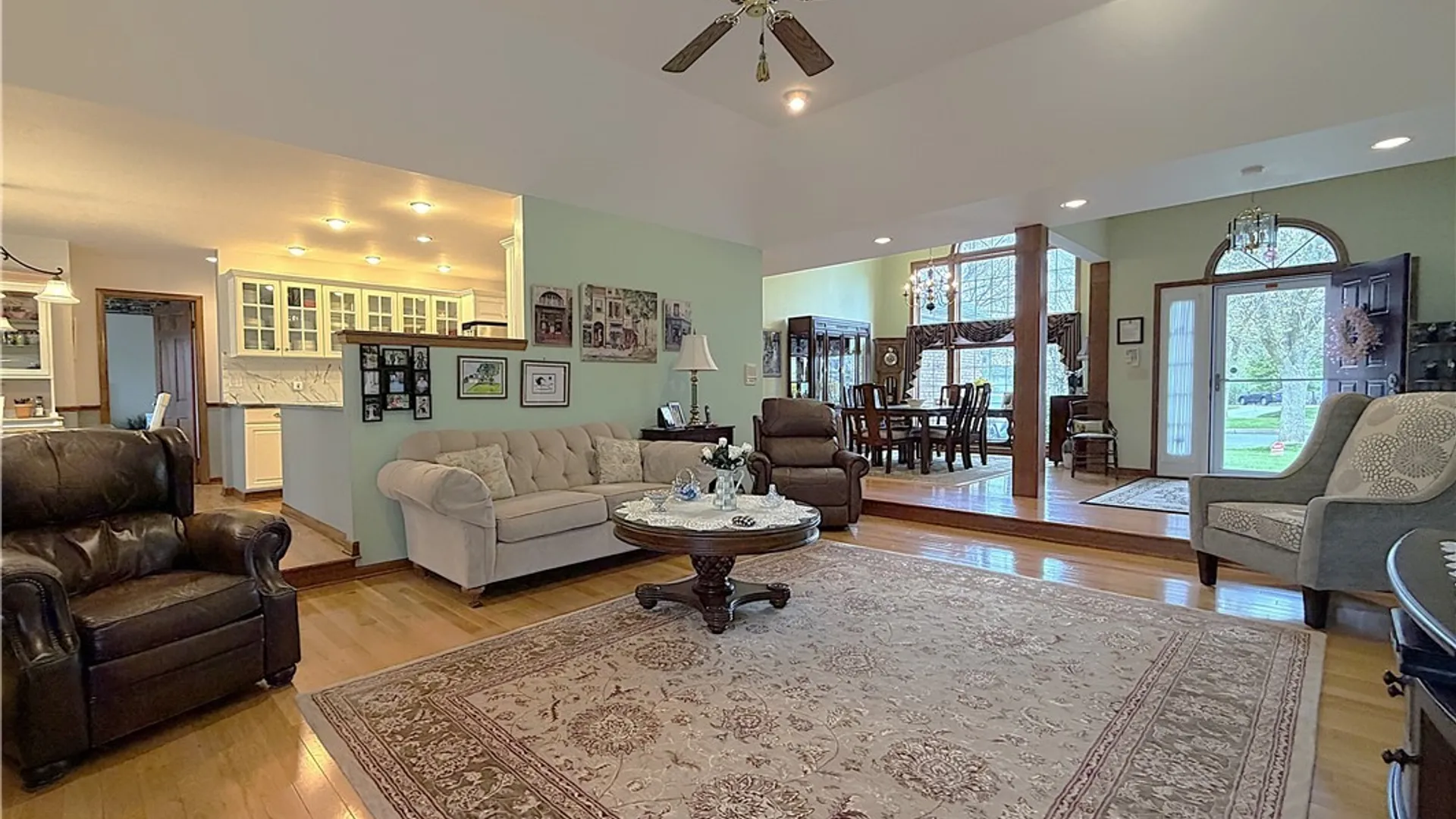 Property at 27 Button Bush Court, Amherst, NY 14228 5
