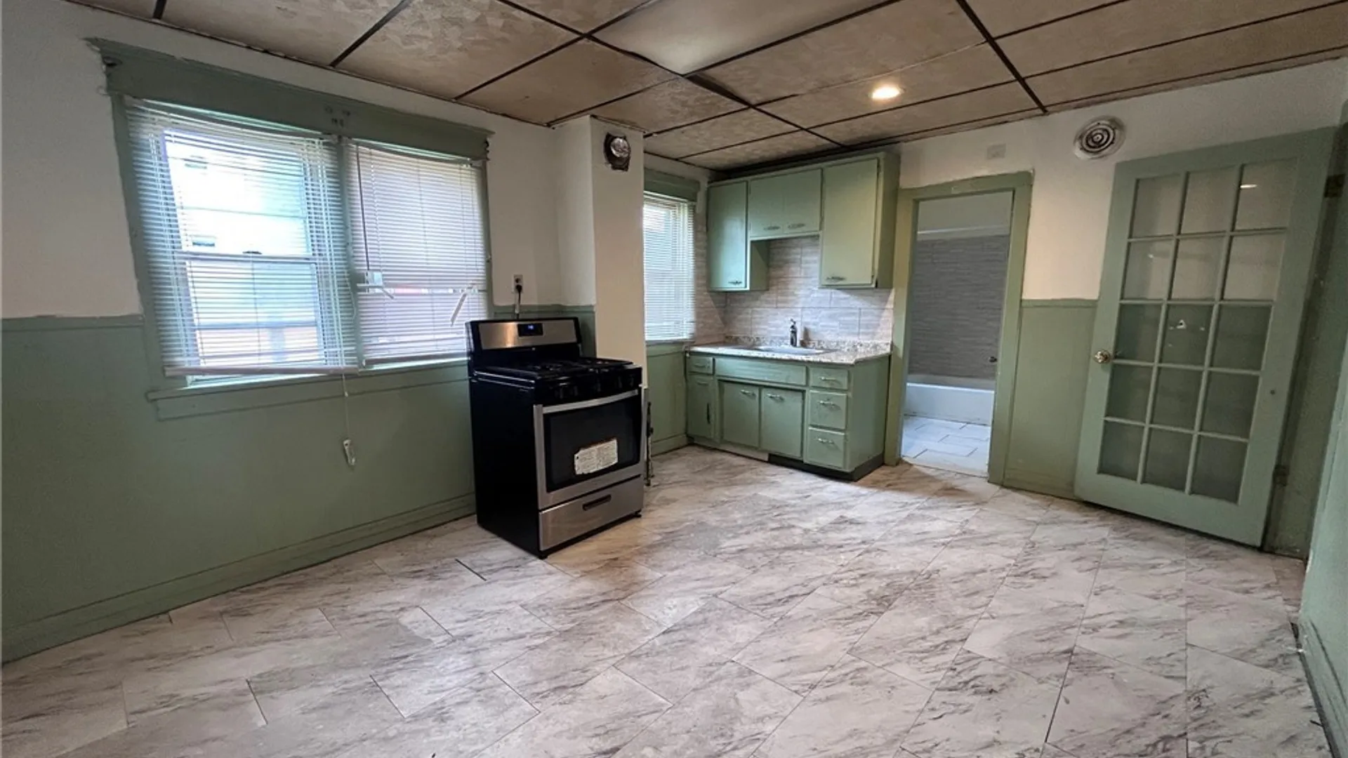 Property at 528 Fulton Street, Buffalo, NY 14210 10