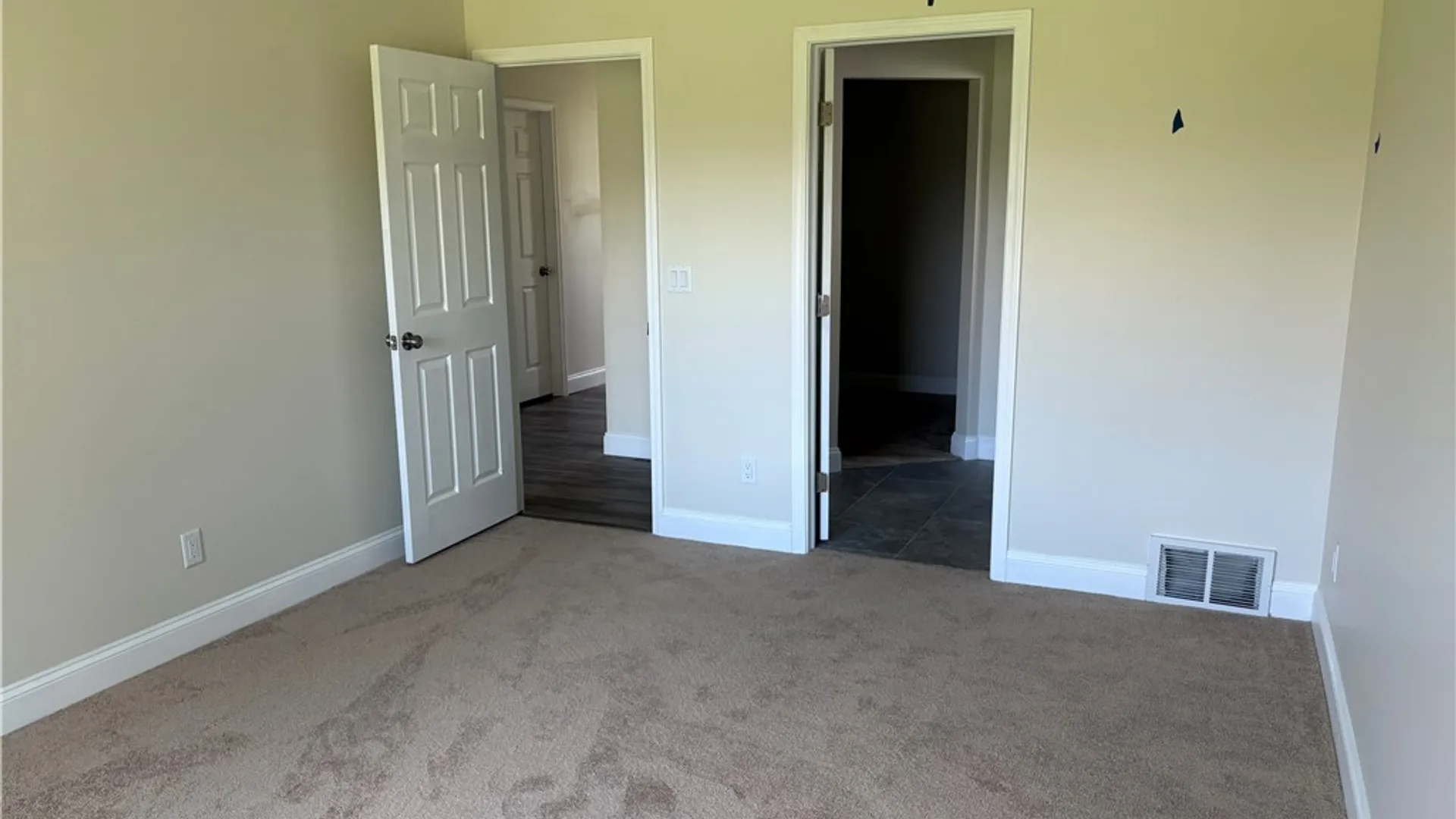 Property at 5200 Berg Road, West Seneca, NY 14218 17