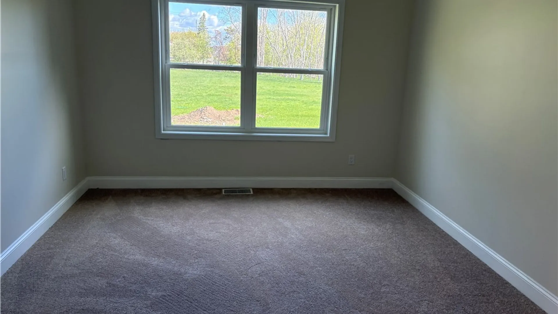 Property at 5200 Berg Road, West Seneca, NY 14218 18