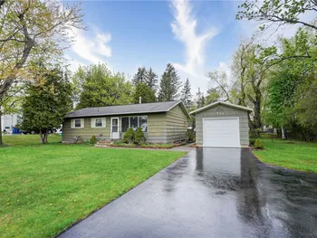 Property at 432 Hollybrook Road, Henrietta, NY 14623