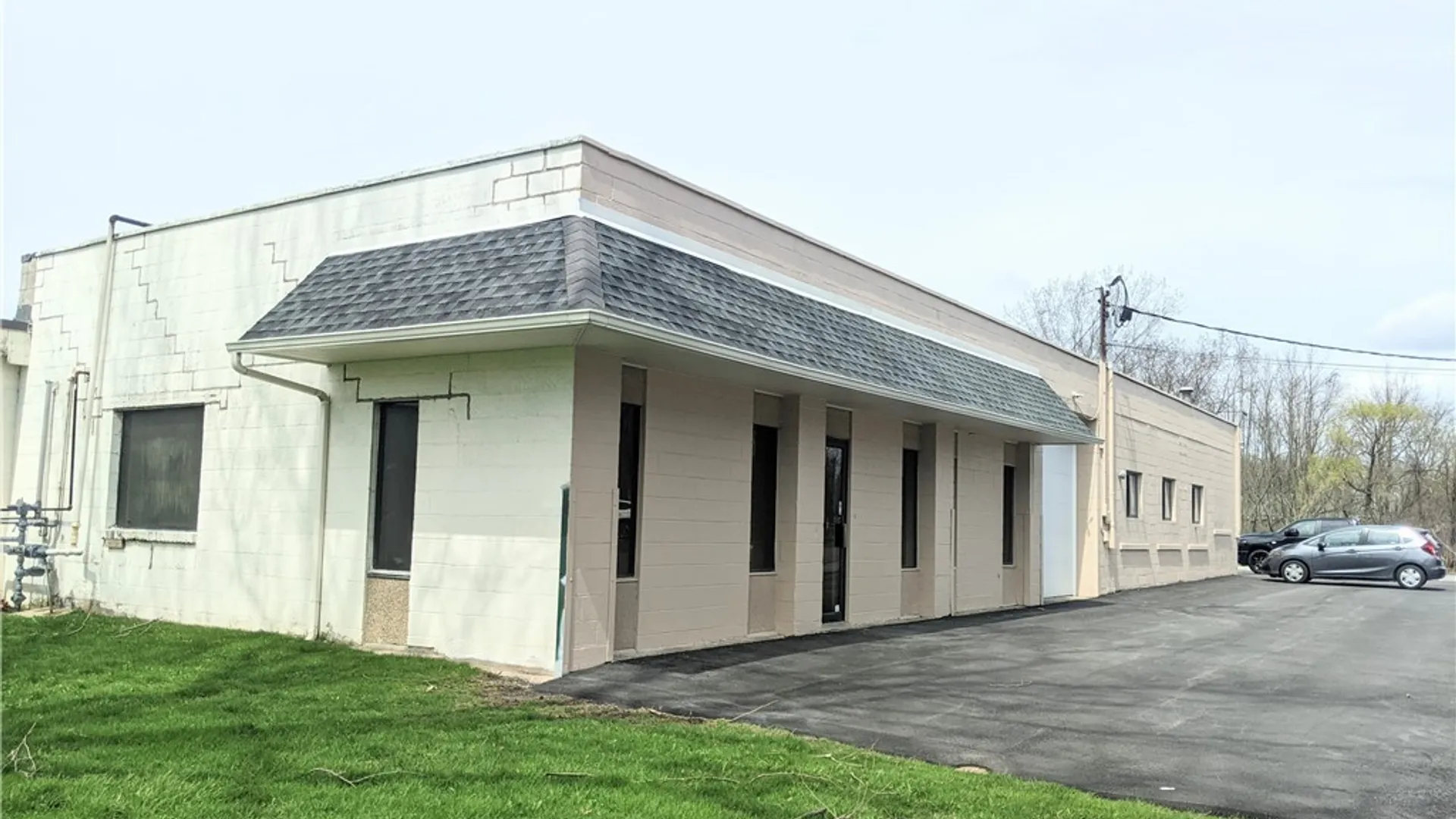 Property at 240 Michigan Street, Lockport City, NY 14094 3