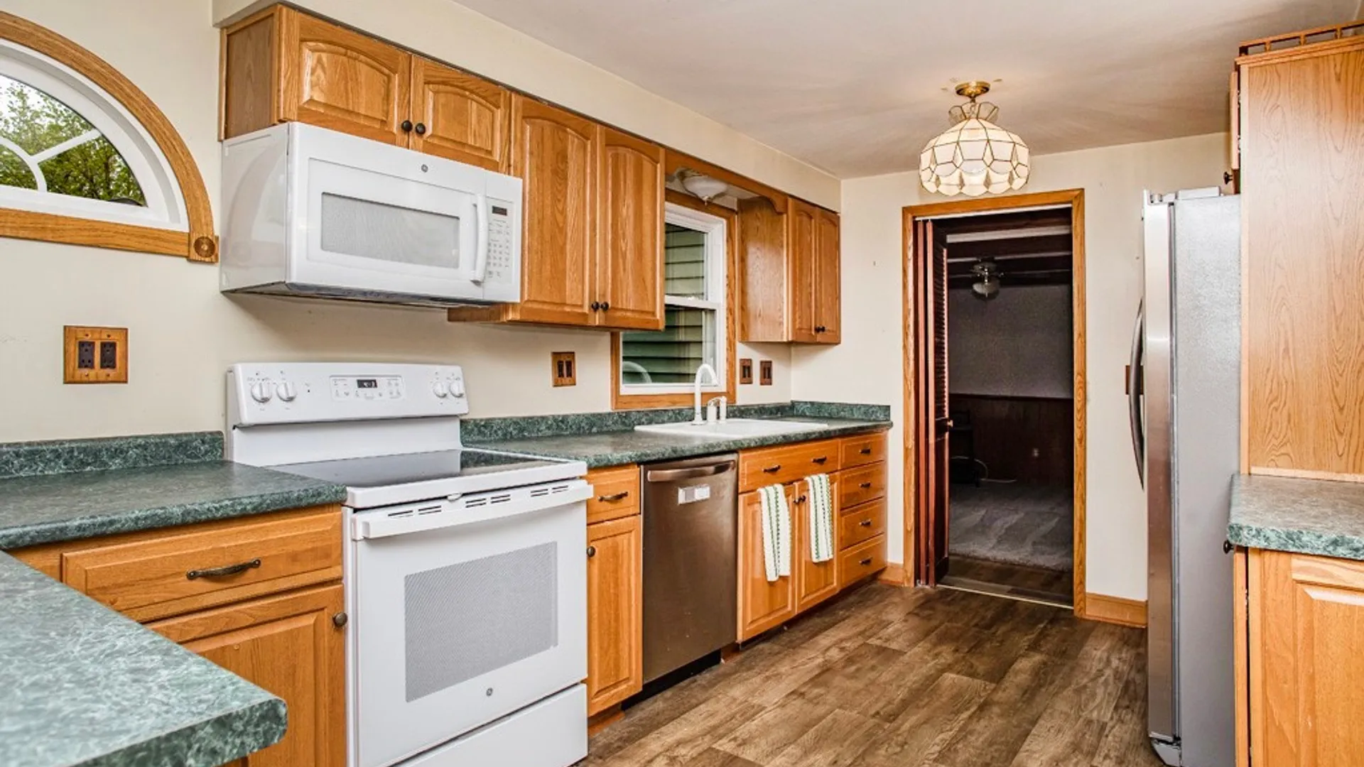 Property at 9 Nightingale, Clay, NY 13090 8