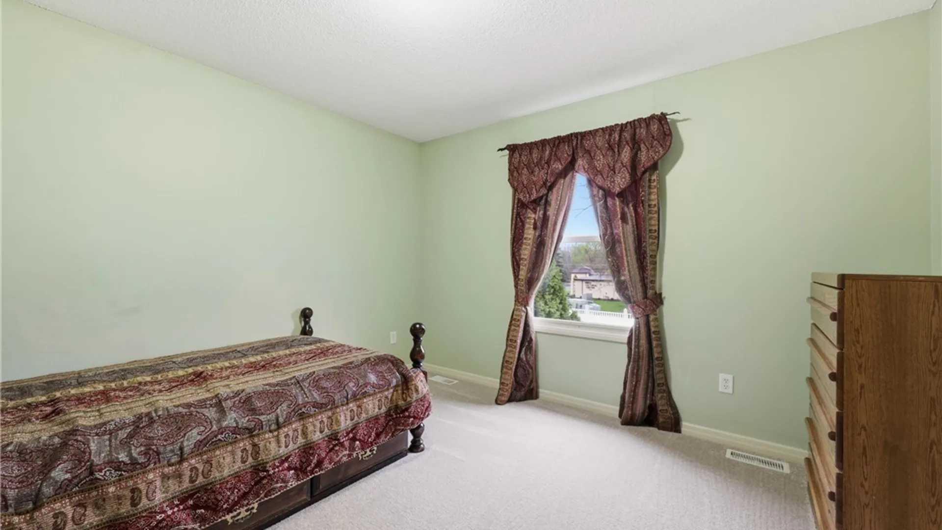 Property at 64 Parrish Court, Amherst, NY 14228 24