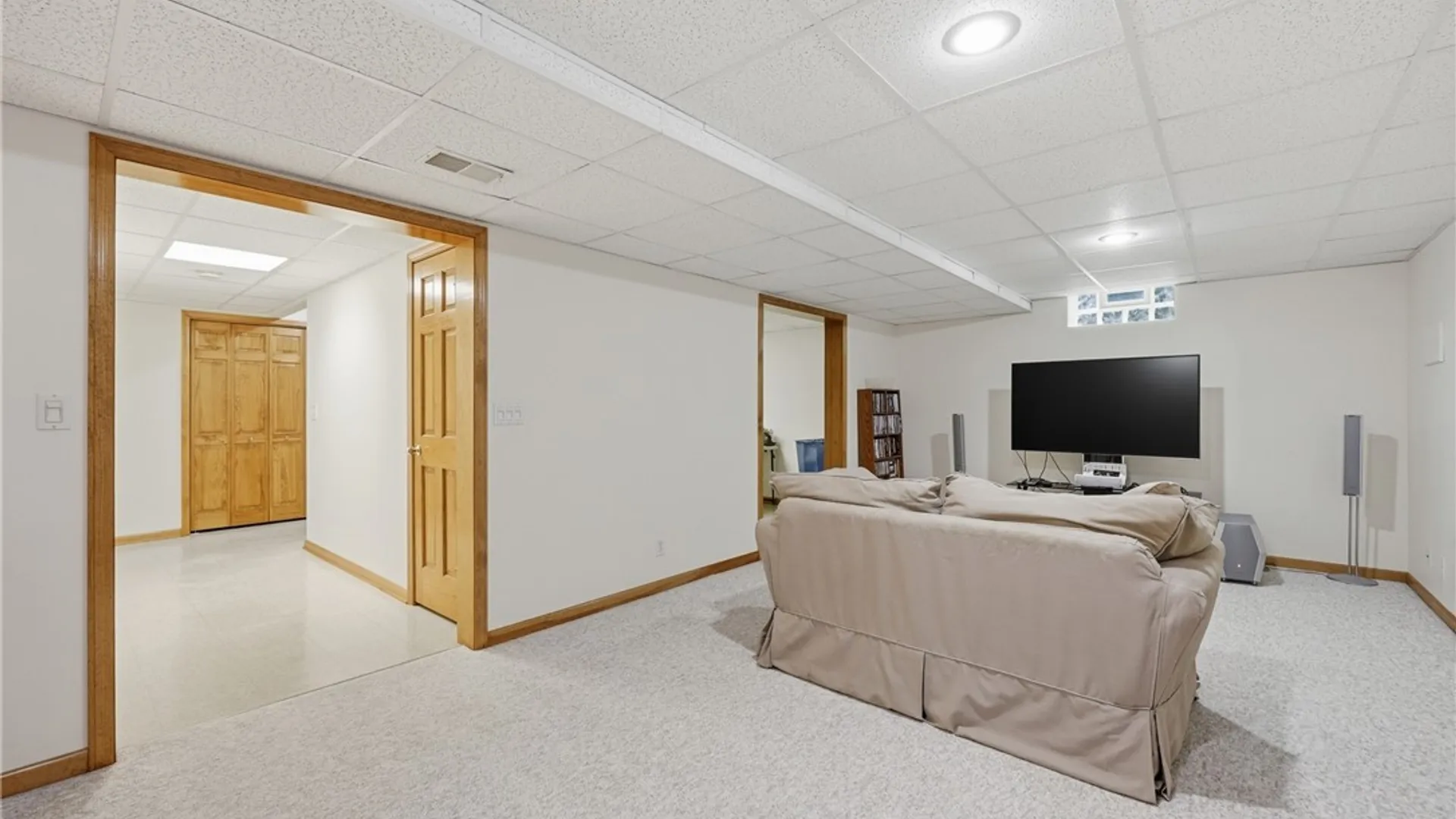 Property at 64 Parrish Court, Amherst, NY 14228 32