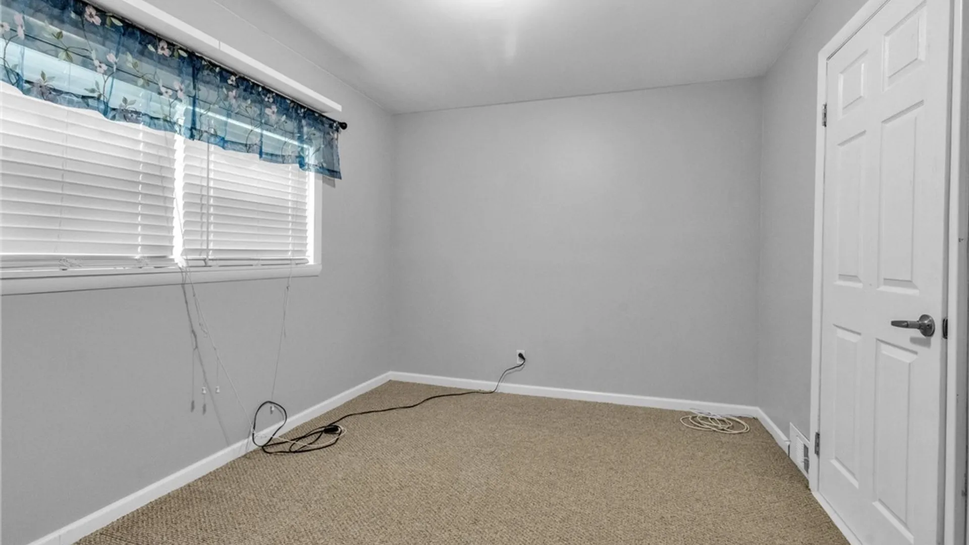 Property at 141 Borden Road, Cheektowaga, NY 14043 14